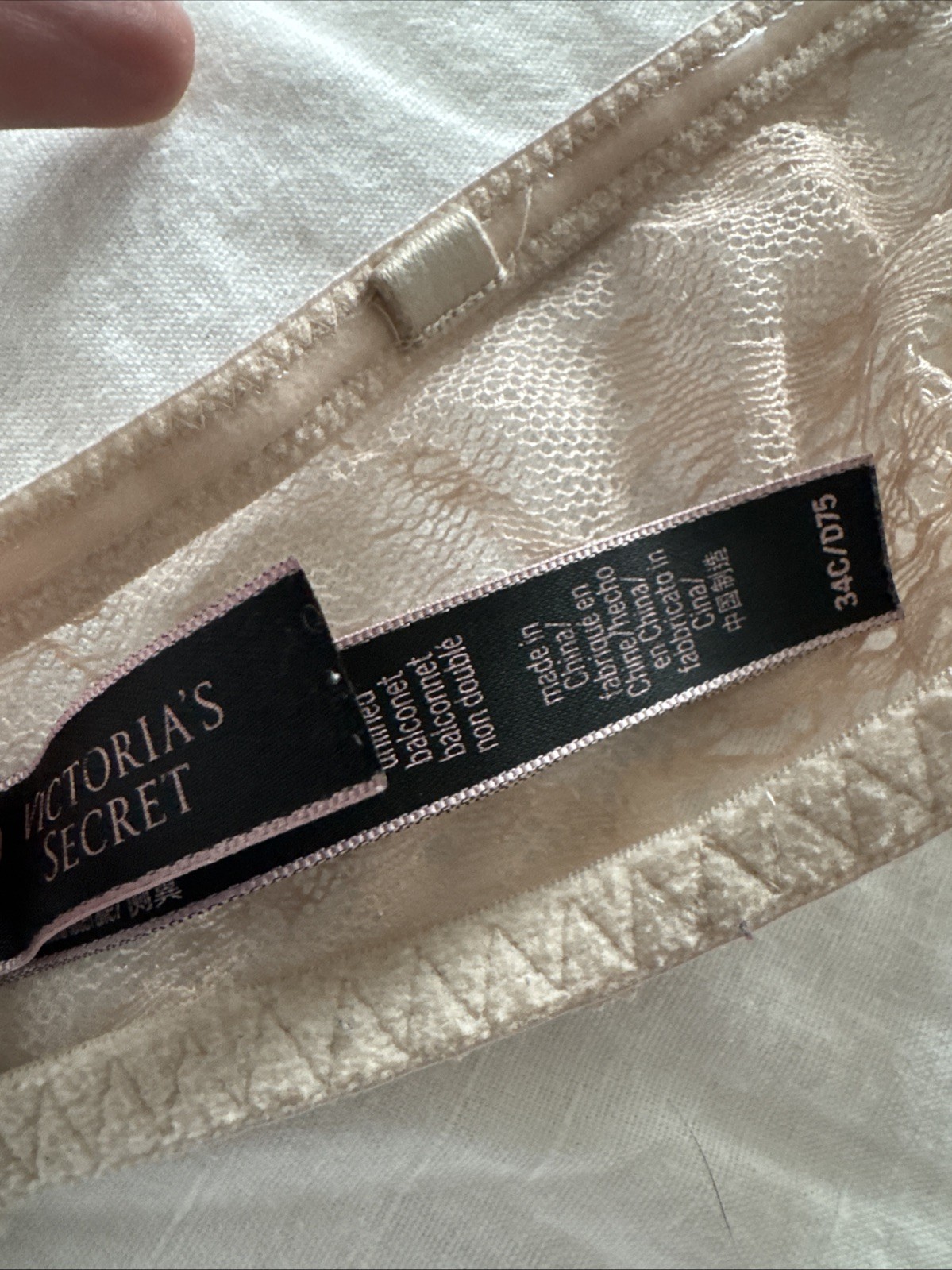 Victoria’s Secret 36C Lace Strapless Underwire Bra