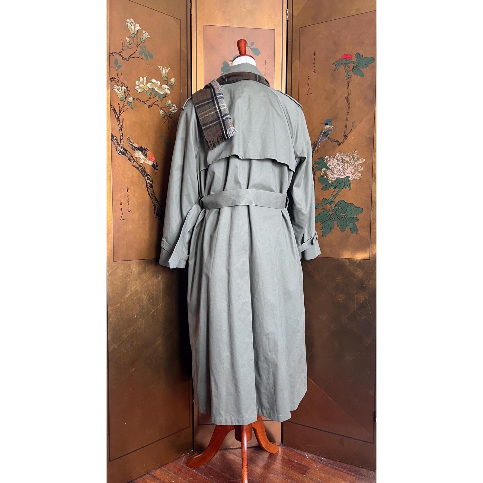 Limited Edition London fog trench coat in green, size 16