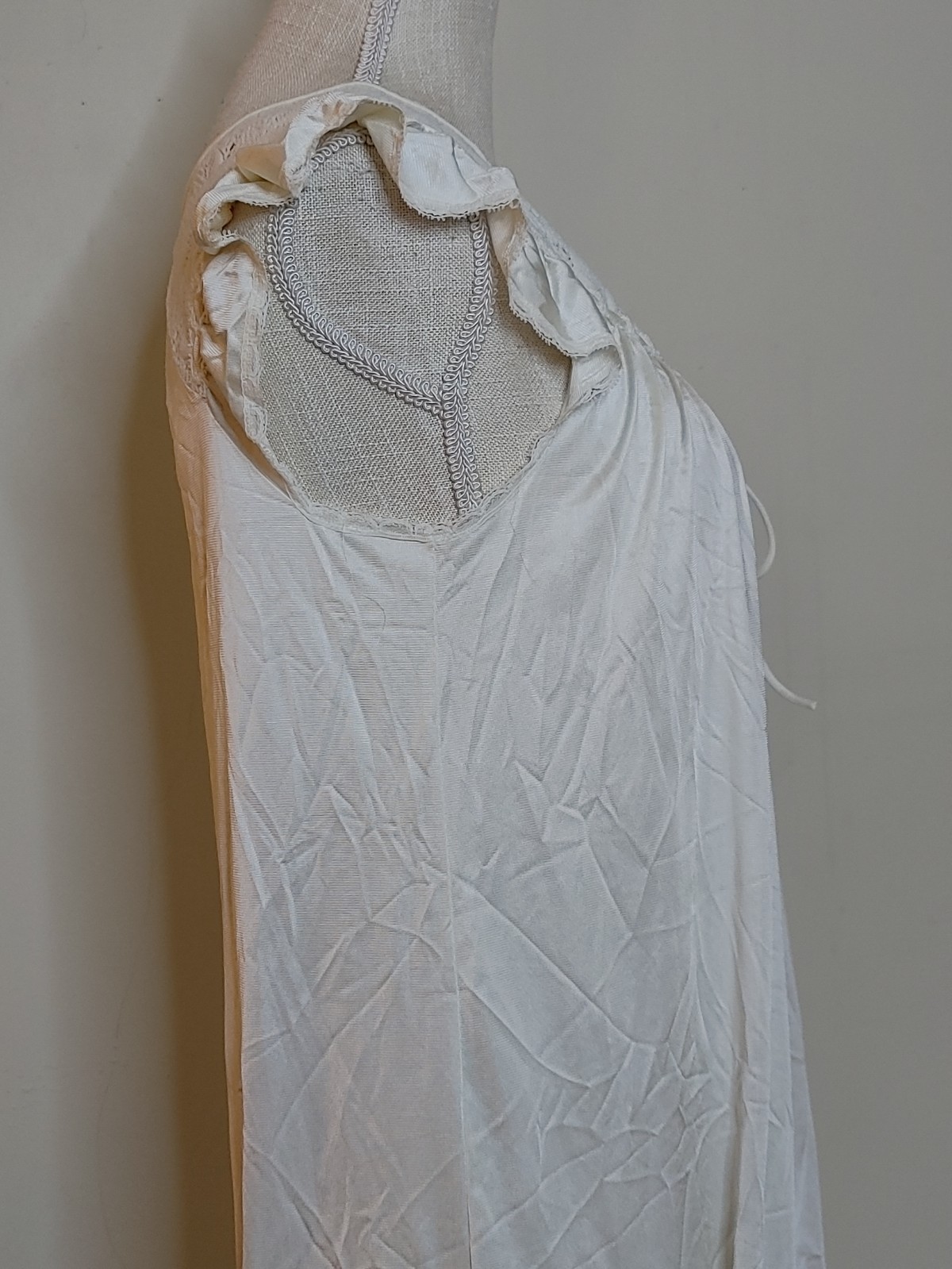 Vintage Vanity Fair White Maxi Nightgown Womens sz Small Made USA Long Gown