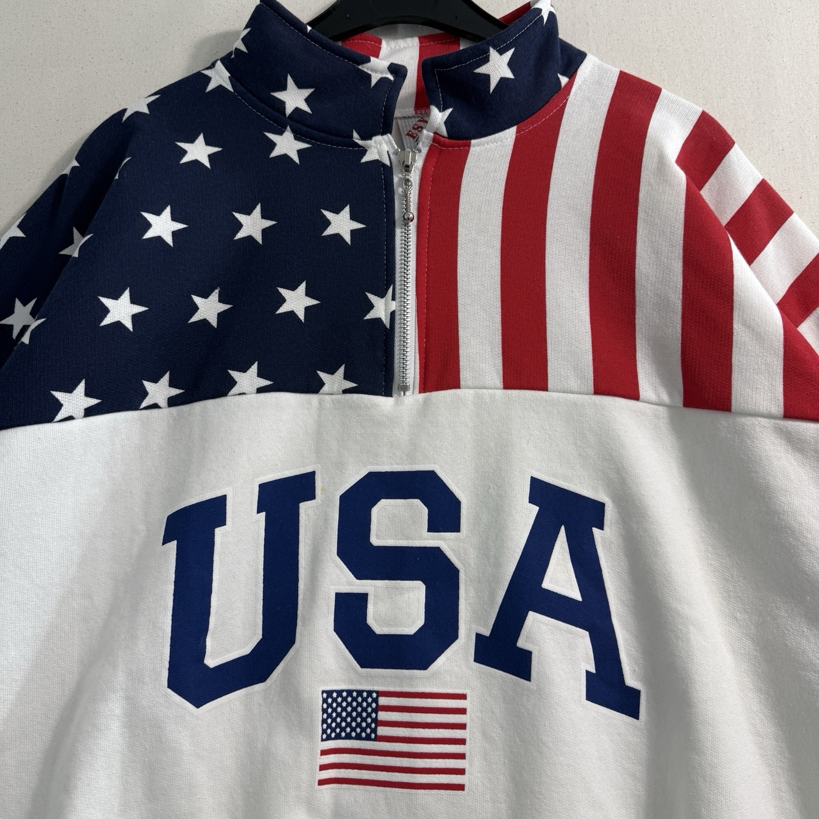 Vintage ESY Sport Wear USA Flag Women’s Sweatshirt Medium Patriotic
