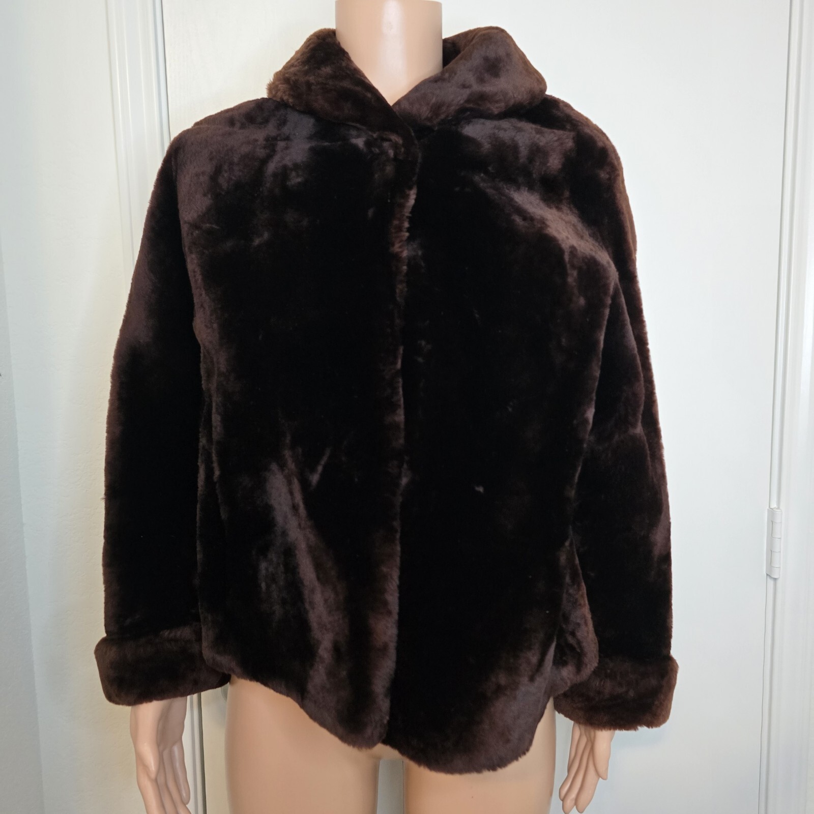 Vintage Monnig’s Fort Worth Brown Faux Fur Coat Retro Outerwear Approx Sz M