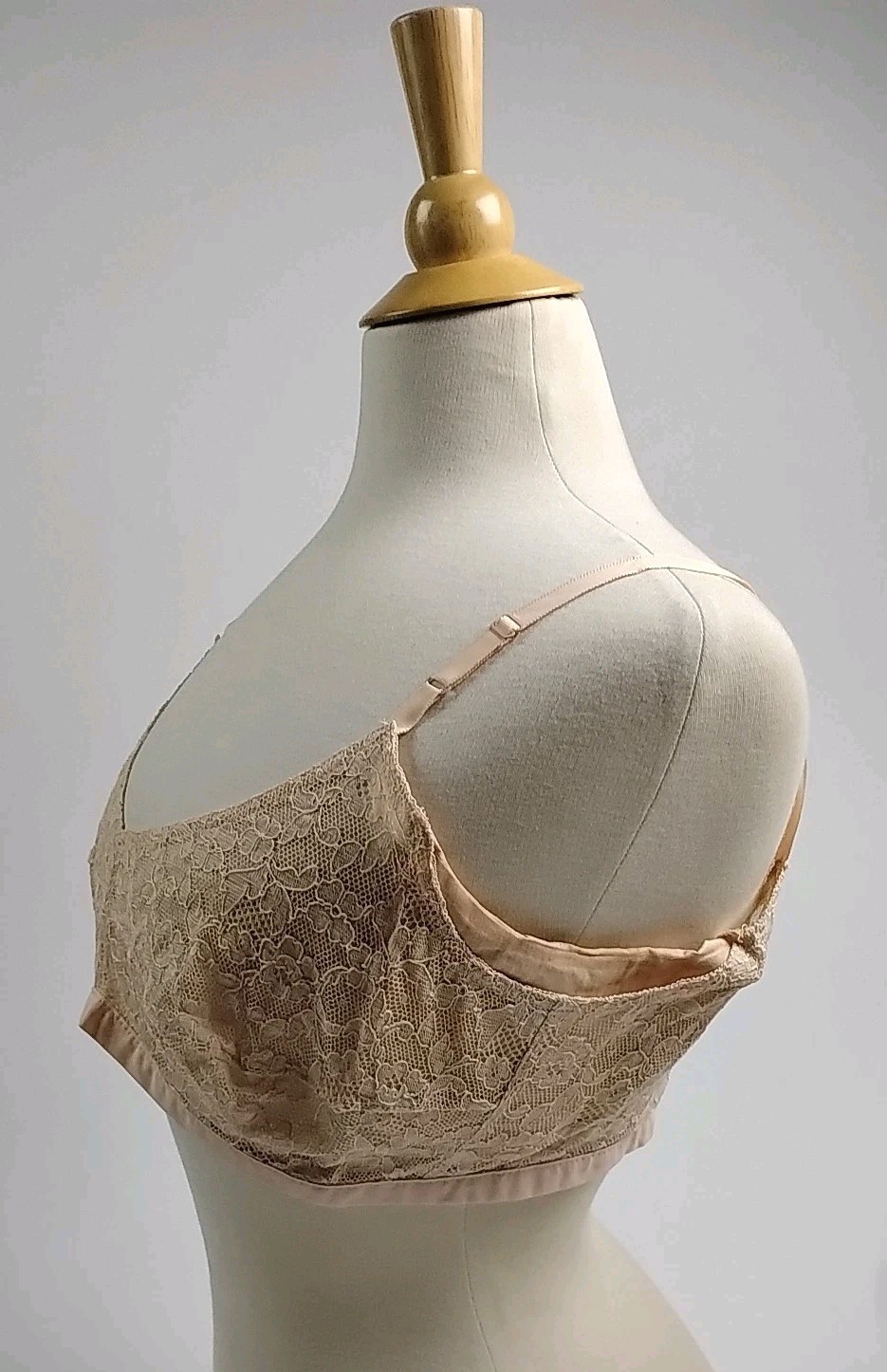Vintage 1940s Kleinert’s Braform Lace Bra – Size 3 – Made in USA – As Found