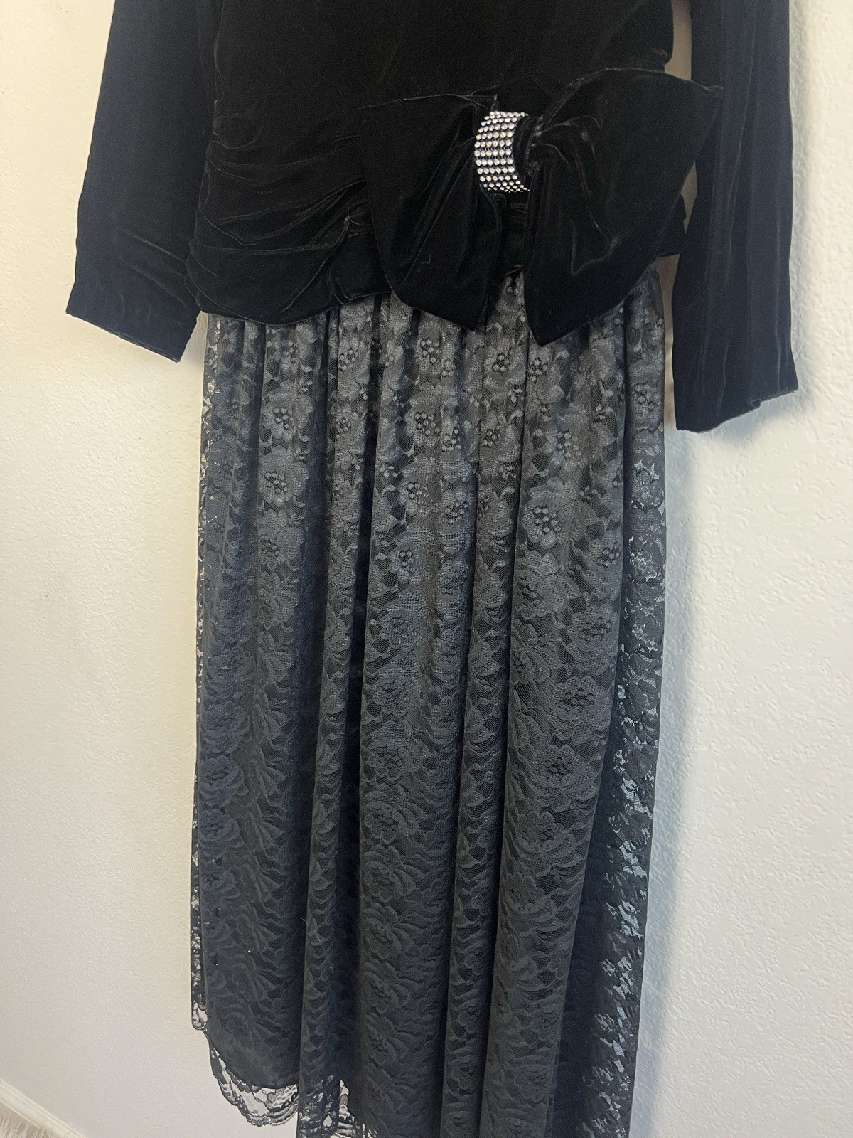 NUIT Vintage 80s Velvet Prom Party Dress Black Lace Dropped Waist Size 12 Glam