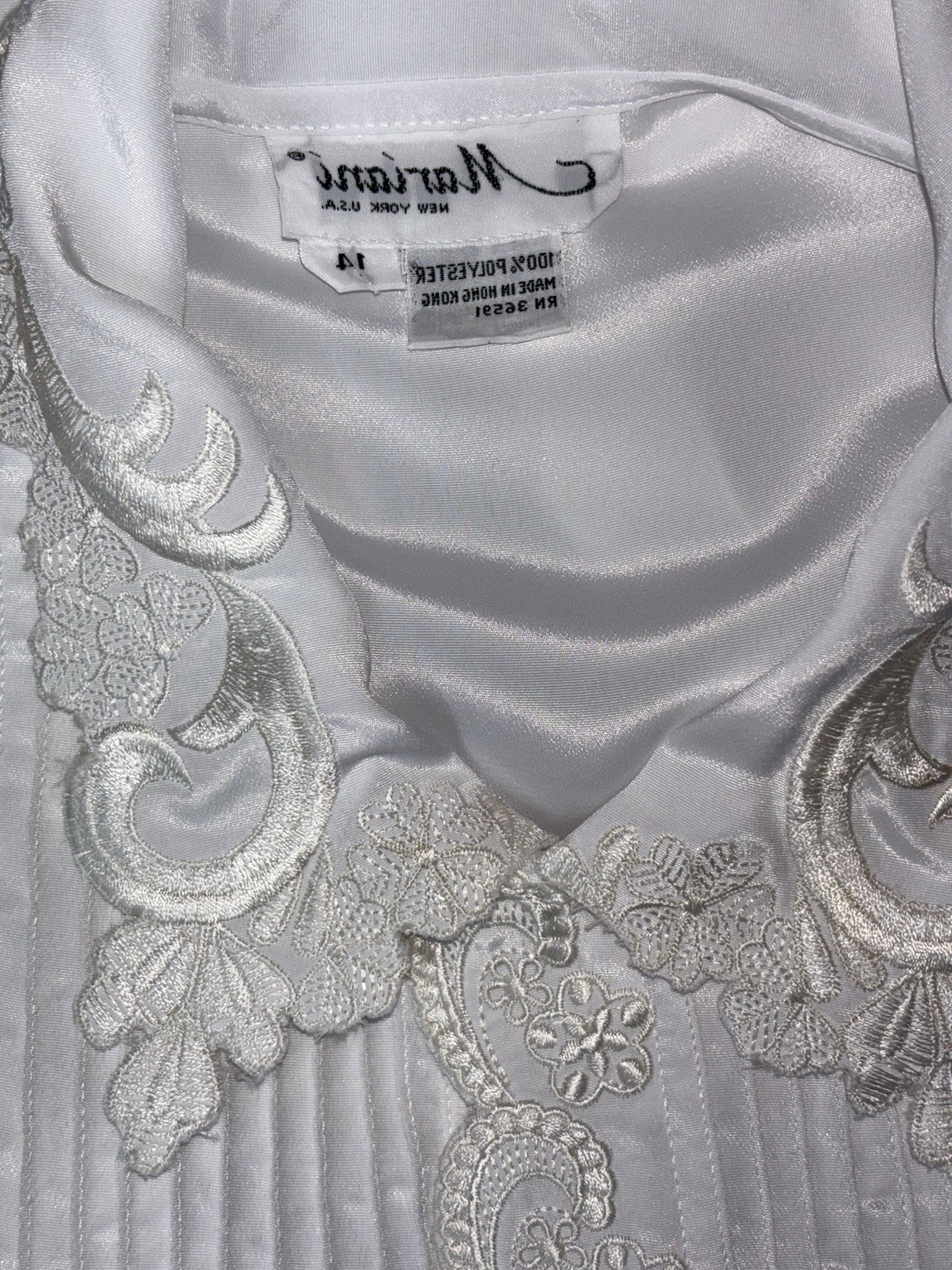 VTG Mariani Women Size 14 Button Up Embroidered Collar Long Sleeve Top Pin Tuck