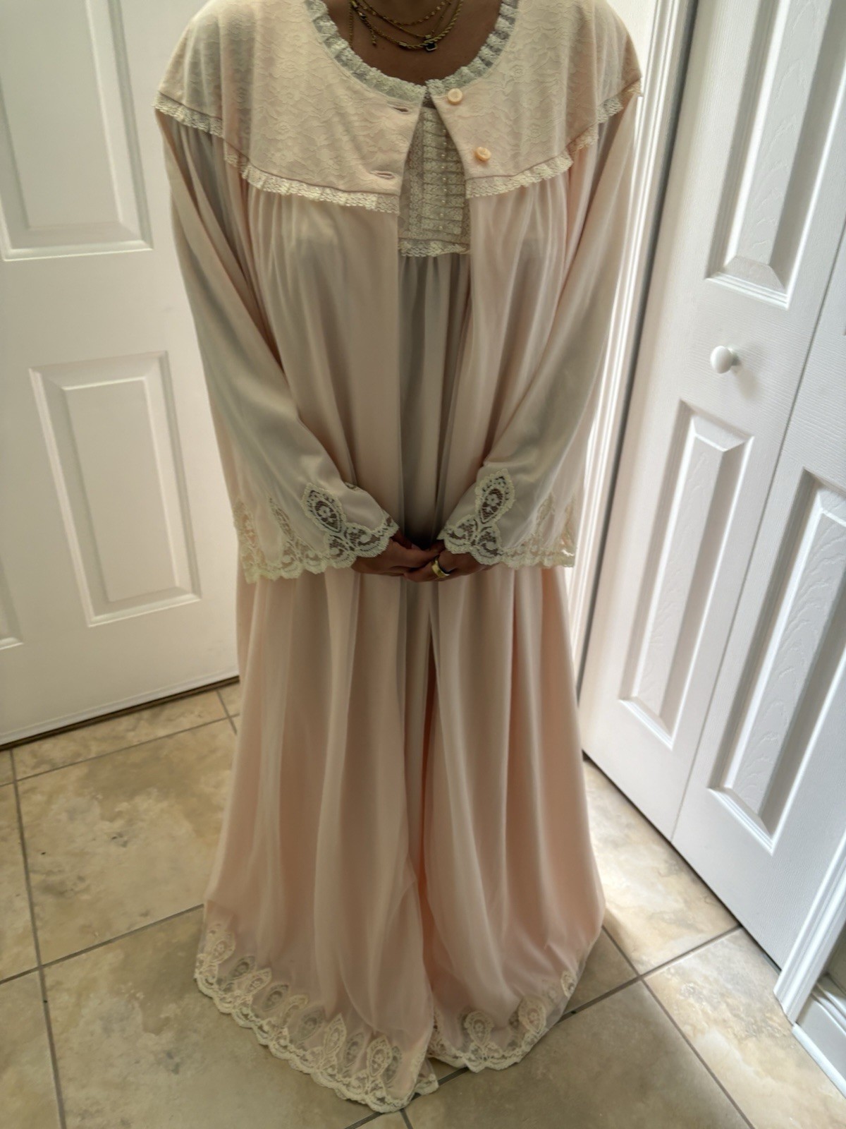 Vtg Pink Blush Evening Gown Lingerie Bridal Boutique Ivory rose Lace Detail