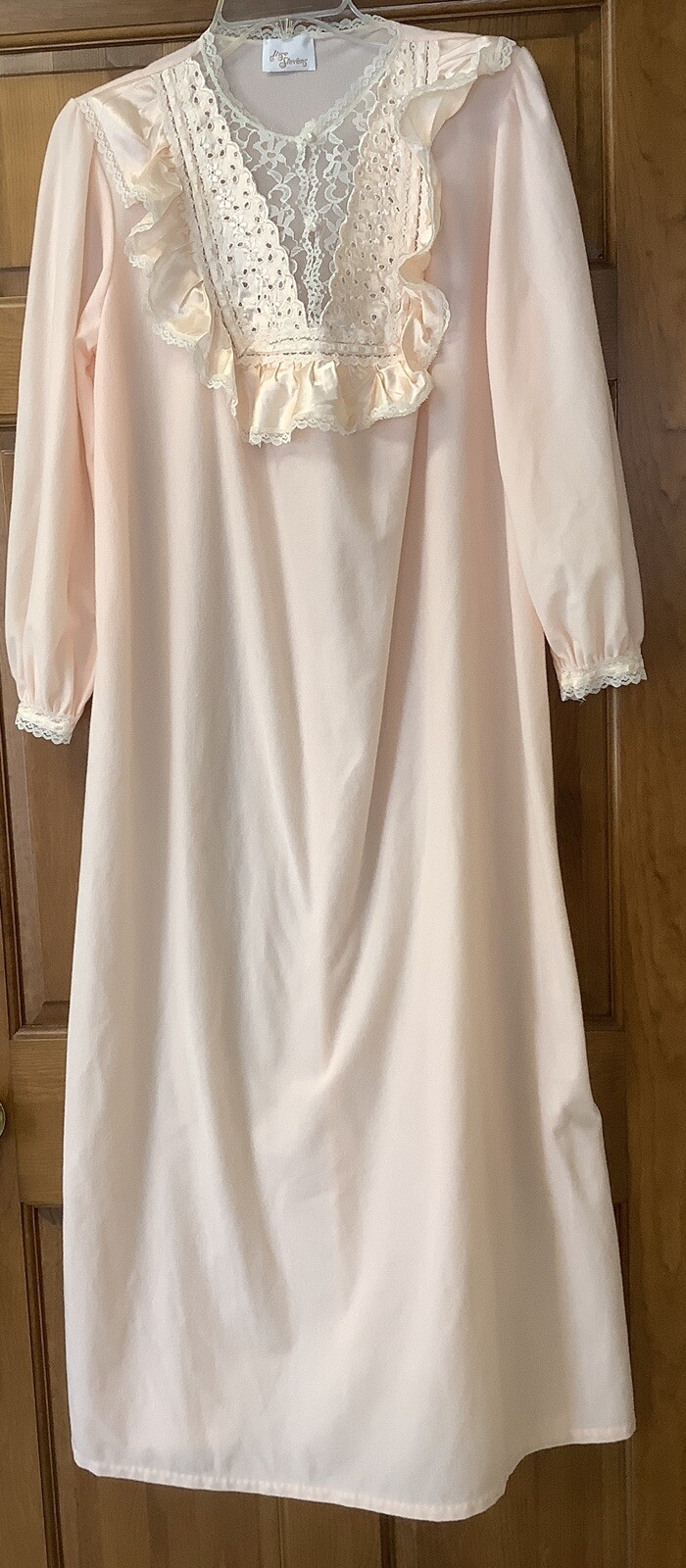 Vintage Llise Stevens Victorian Lace Embroidered Long Nightgown Peach Medium