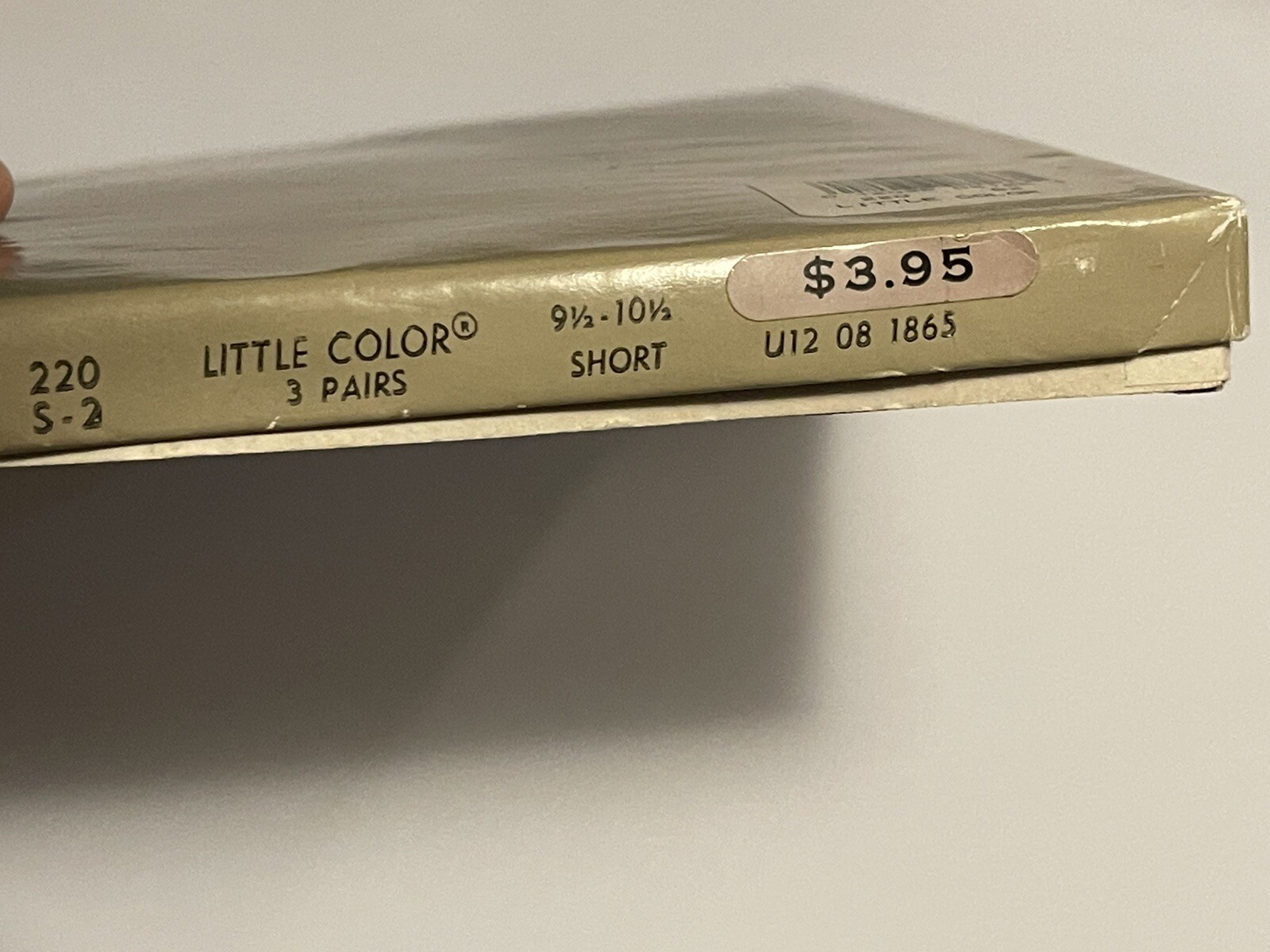 VINTAGE HANES SIZE 9 1/2 – 10 1/2 SHORT NYLON STOCKINGS ! NEW ! 3 PAIR