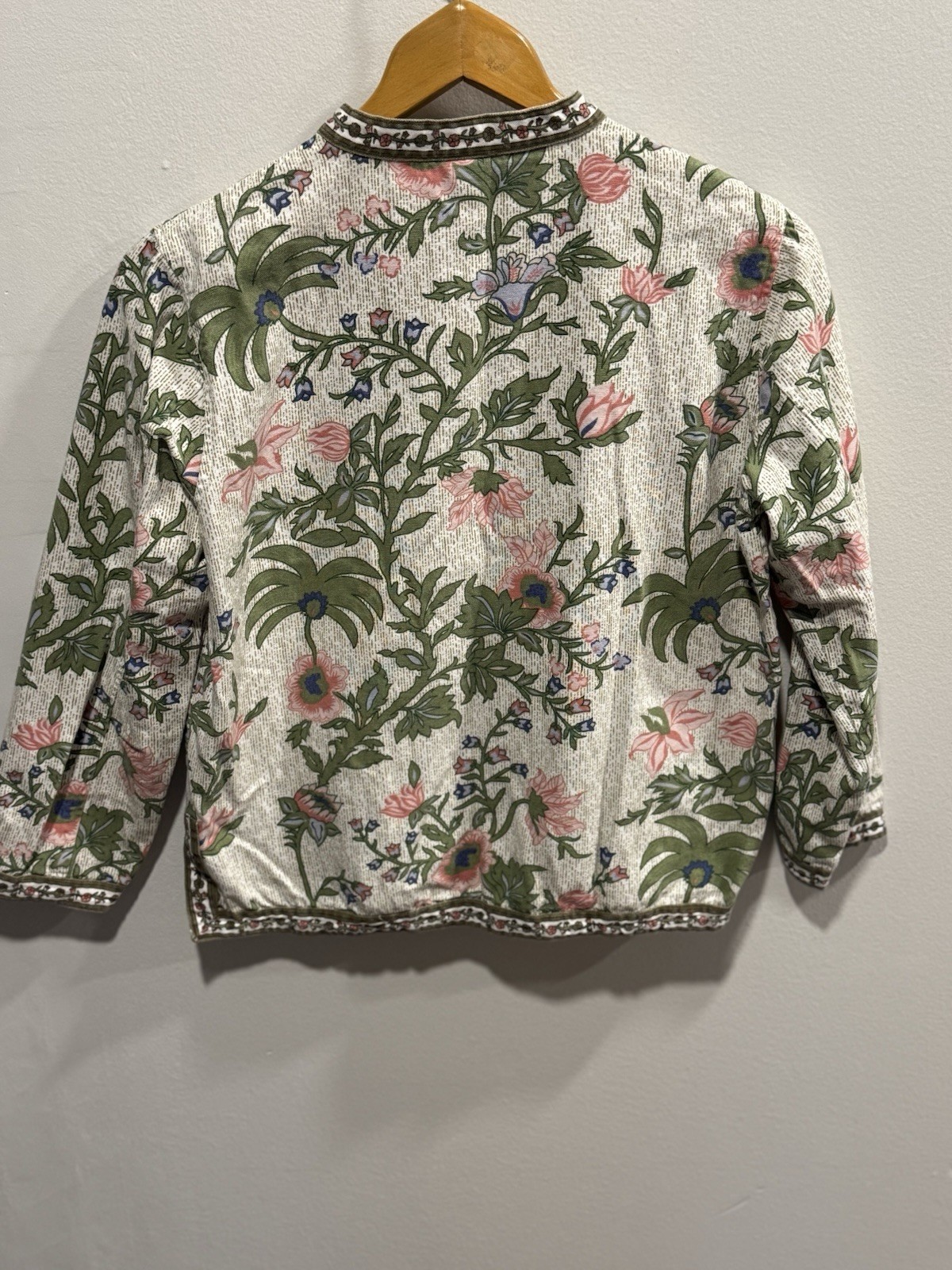 Tudor Court women’s vintage Asian inspired jacket Med. 100% cotton floral print