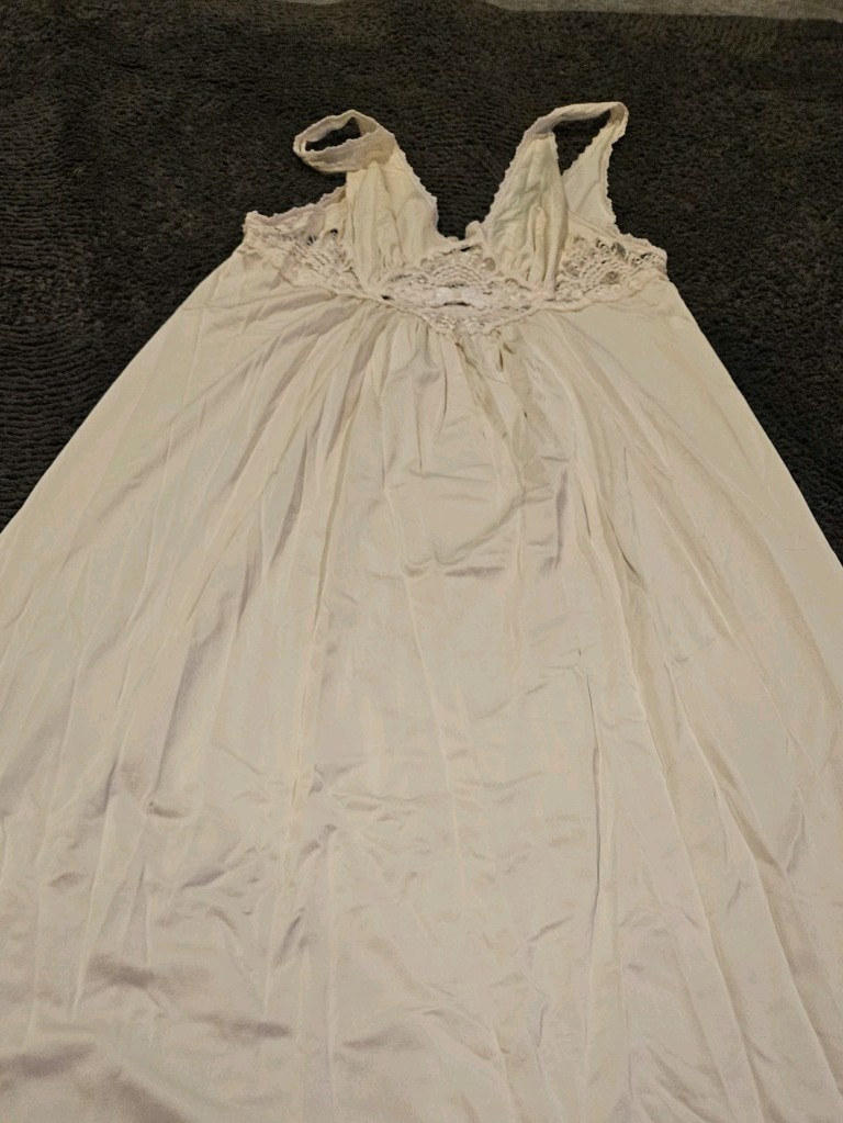 90s Vintage shadow line lingerie gown Full Length delicate lace bodice Large