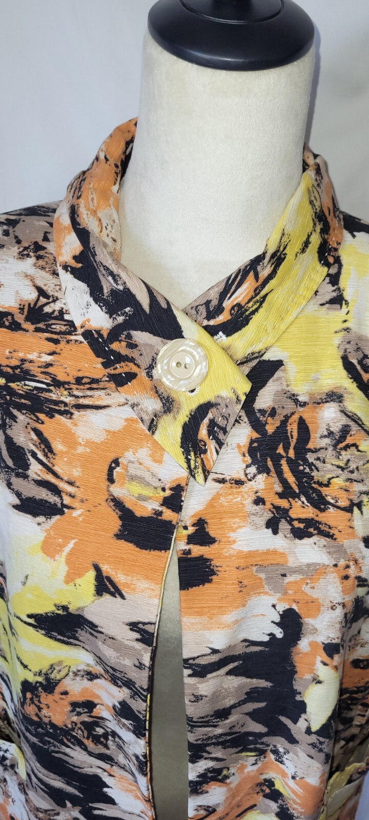 Vintage David Brooks Womens Blazer Jacket. Size Lg. Shell 95 % Silk.