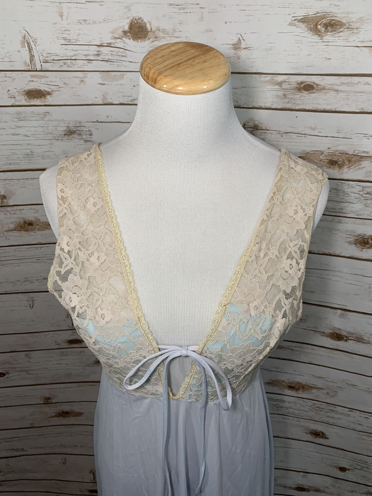 Vintage Jenelle Of California Lace Tie Negligee Nightgown Nightie Lingerie