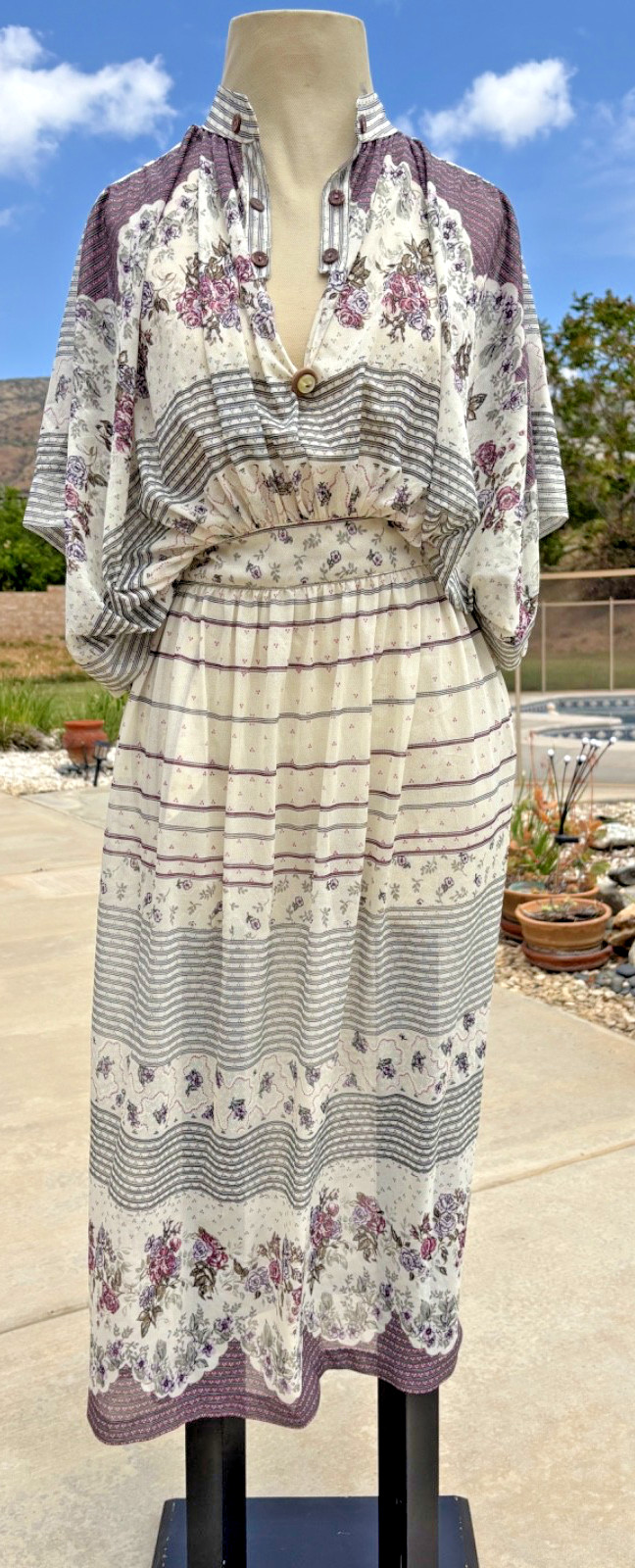 Vintage 70s Kimono style Floral Calico Shear Sheath Party Day Dress Boho S