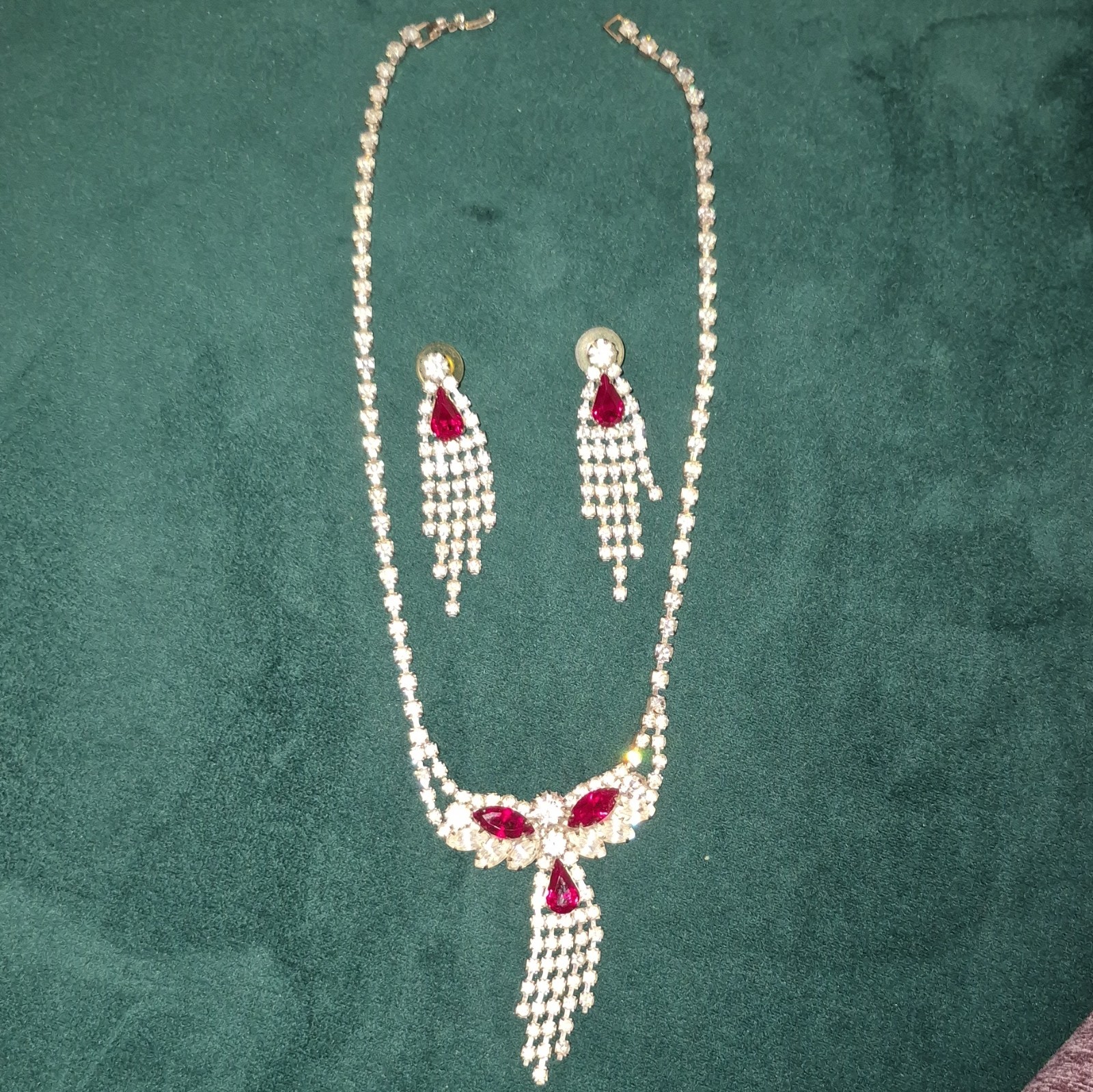 Quince 15th 16th Red Teardrop Crystal Rhinestone Necklace & Dangle Earrings Set