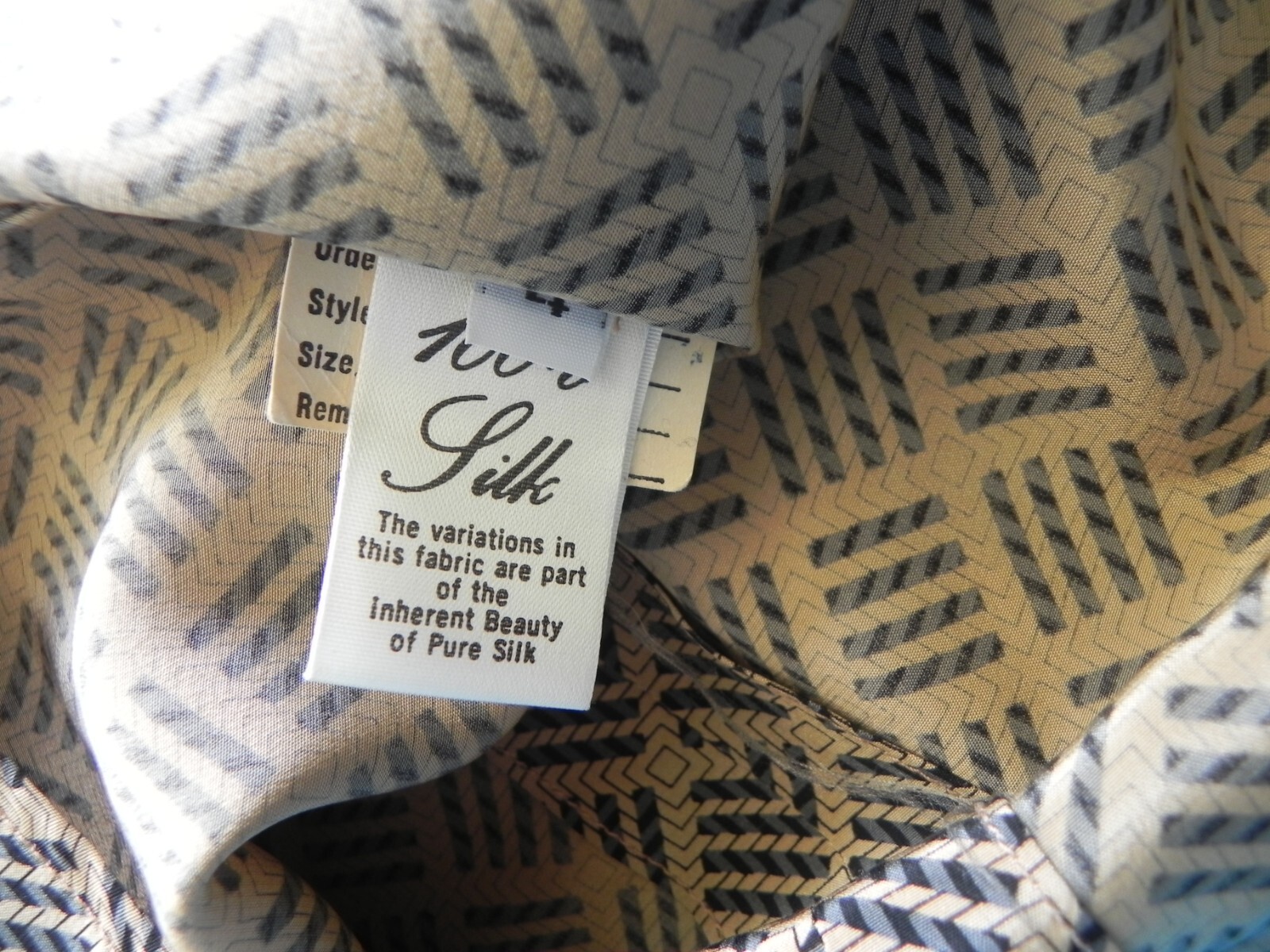 Vtg David Hayes Blouse 100% Silk Long Sleeve High Neck Back Zip Size 4