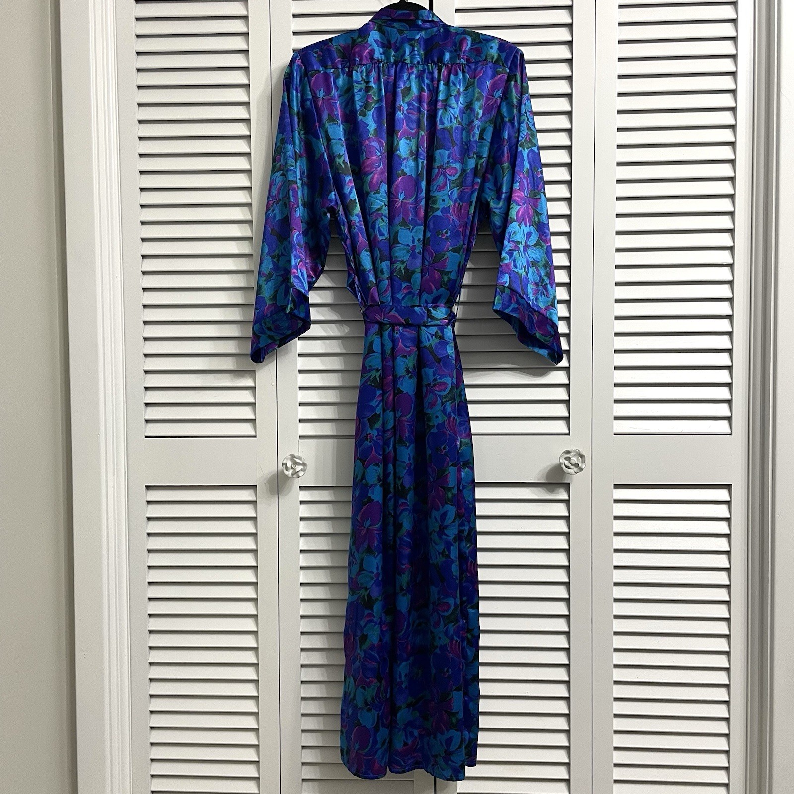 Vintage J.O. Intimates 80s Purple Blue Satin Long Floral Robe Sz S Hong Kong
