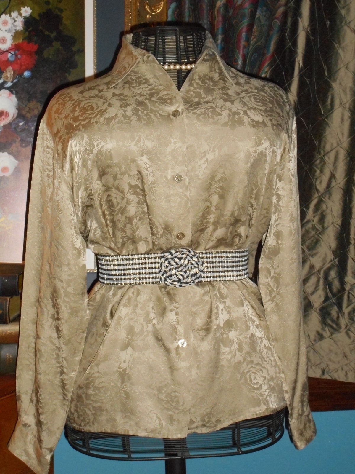 USA 10 Silk Blouse Khaki Sage Green Roses Buttons L/S NOS Point Collar