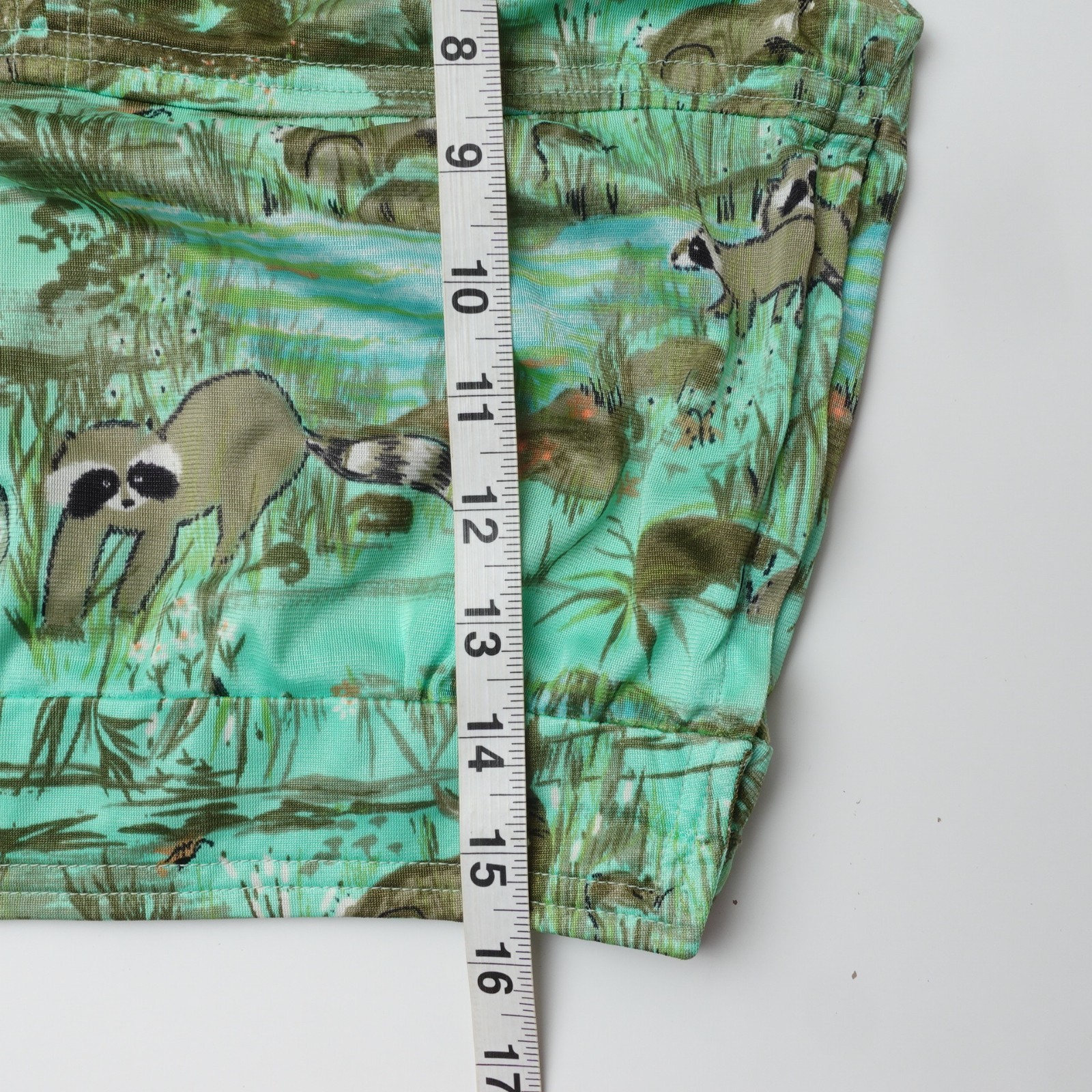 Vintage 1970s Women’s All Over Print XS Raccoon Crop Shirt Sleeveless Bunny 70s
