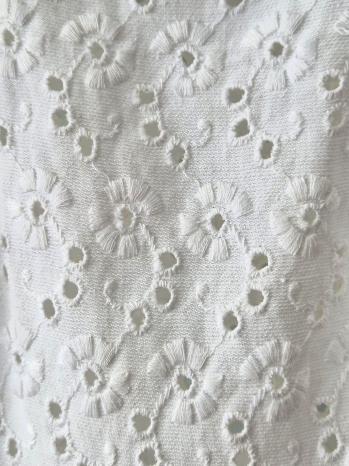 Vintage Women’s 1940s-50’s Side Zipper Cotton Eyelet Dress XS, Sweeping Skirt