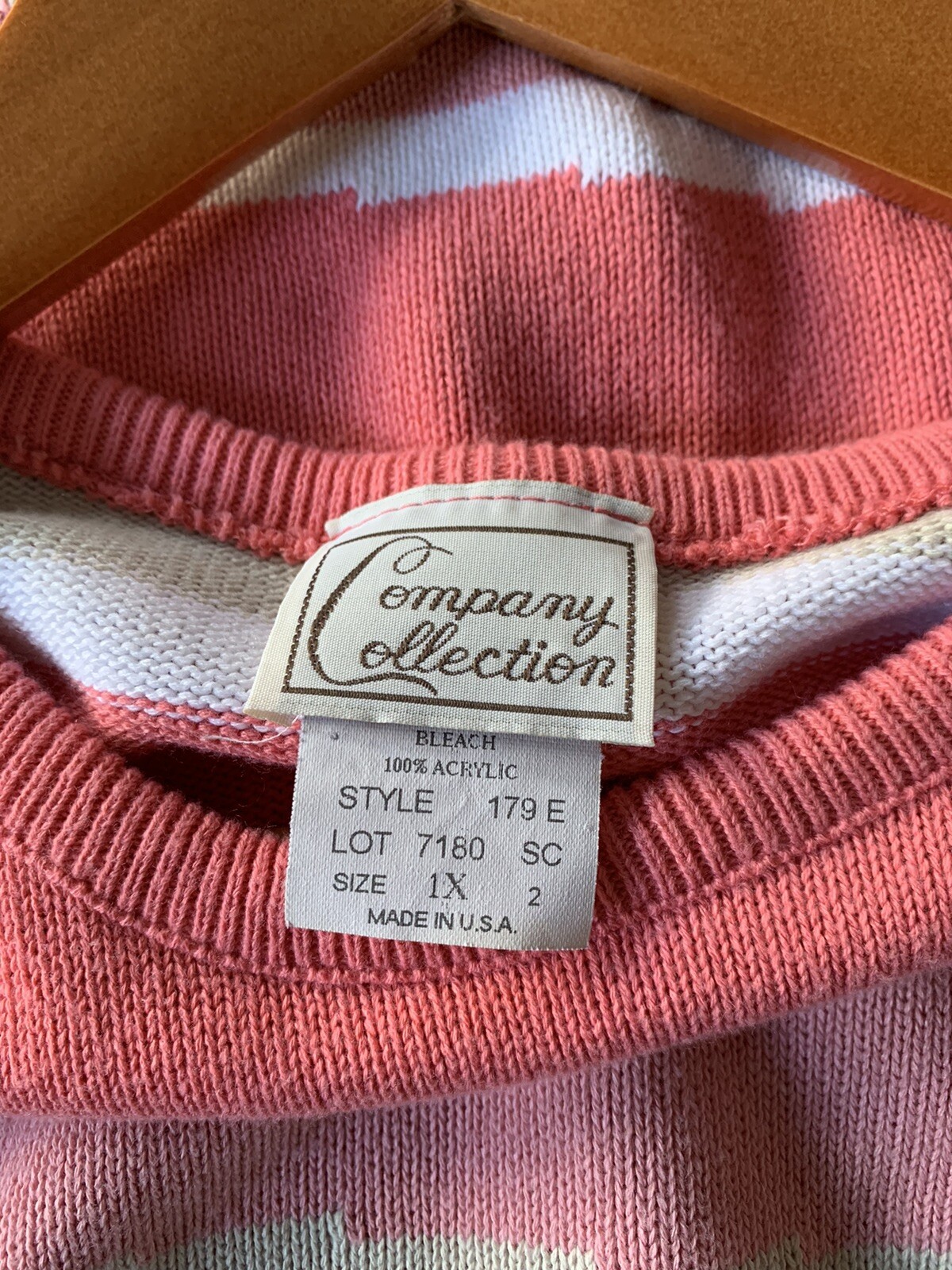 Vintage Company Collection 1X Womens Knit Assymetrical Stripes Melon Corals