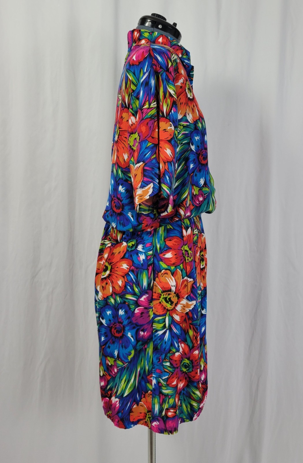 Vintage Grand Nouveau Bright Floral Top & Pleated High Waisted Shorts Size Large