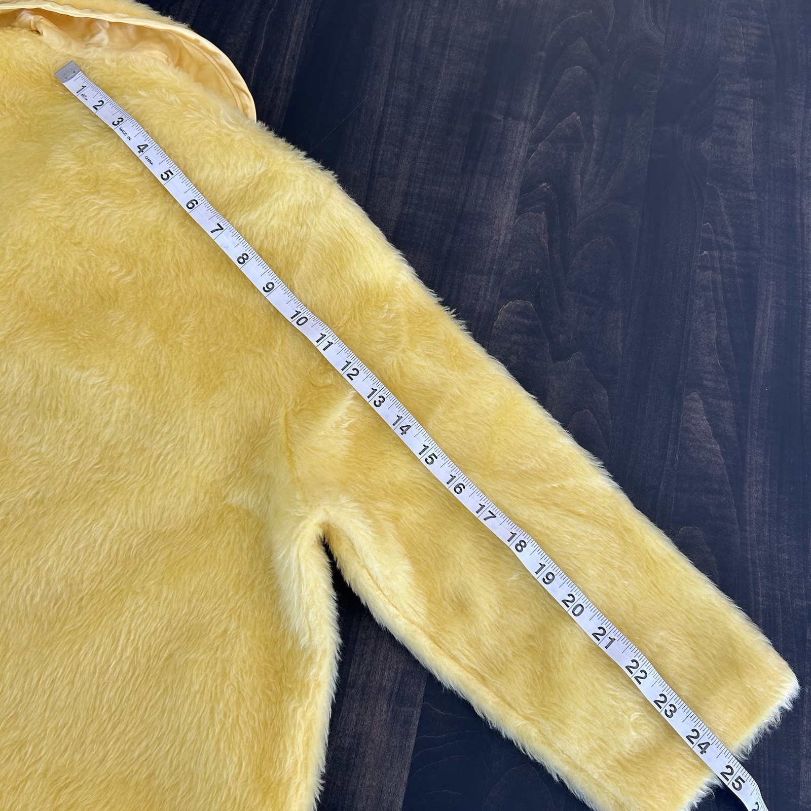 Womens Vintage Sz 10 Yellow Faux Fur Coat 3/4 Sleeve Buttons Satin Trim Pockets