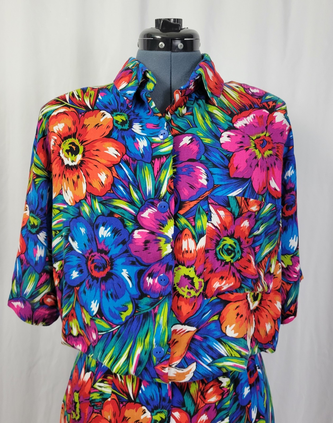 Vintage Grand Nouveau Bright Floral Top & Pleated High Waisted Shorts Size Large