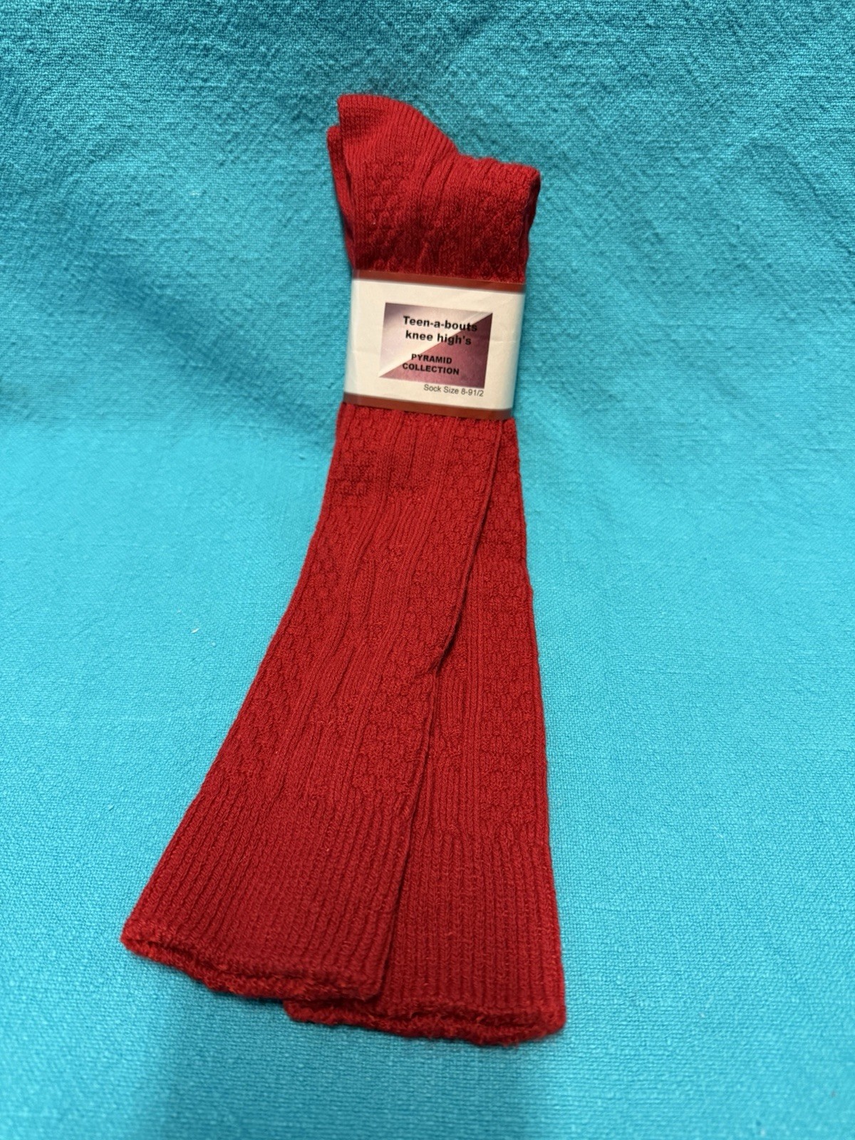 VTG Socks Hosiery School Girl Cable Knit 90s 8-9.5 Red Teen Abouts 20″ USA.