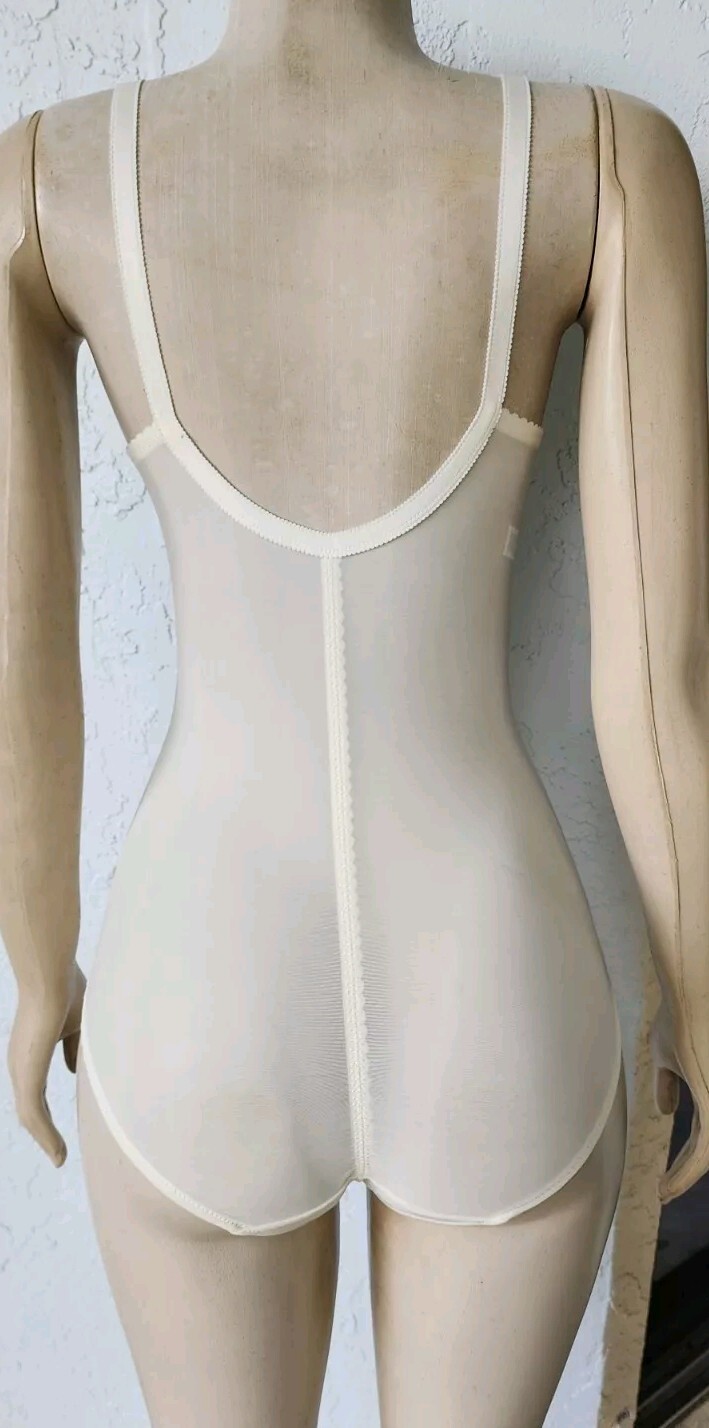 Vintage WACOAL 80109 All in One Girdle Bodysuit Ivory Lace Trim Size 34C