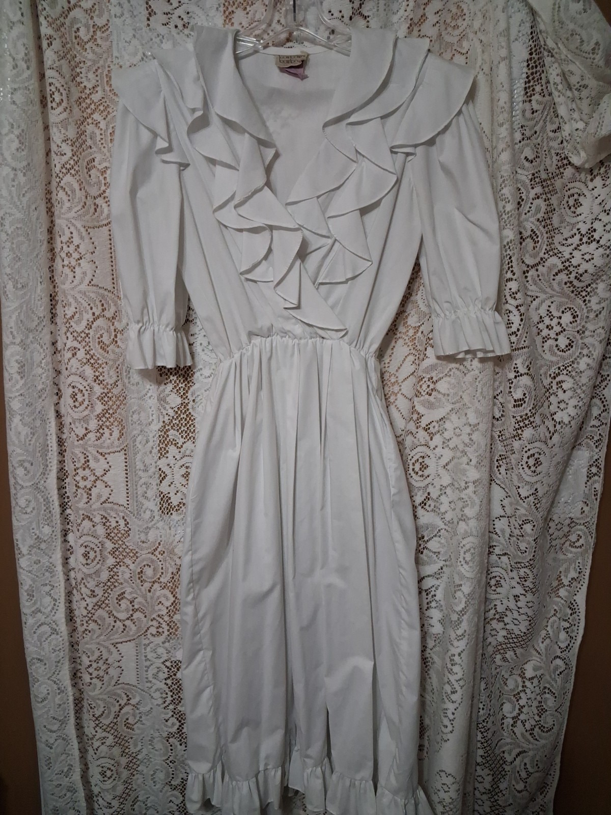 1980’s Barbara Barbara California White Cotton Ruffled Neckline Dress Size 7/8
