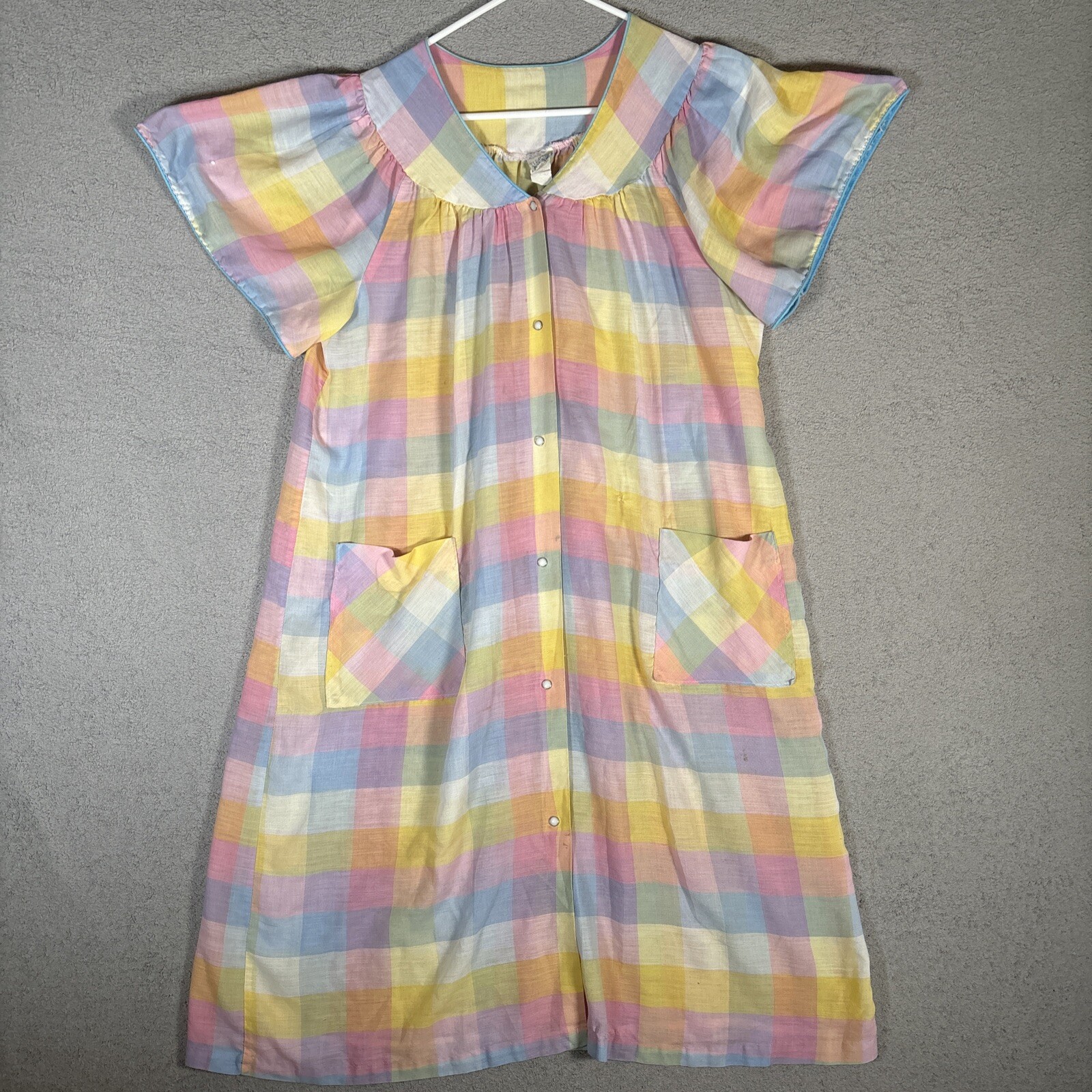 Vntg Izzy’s Place L Madras Plaid MuuMuu House Dress Pearl Snap Pockets Coquette