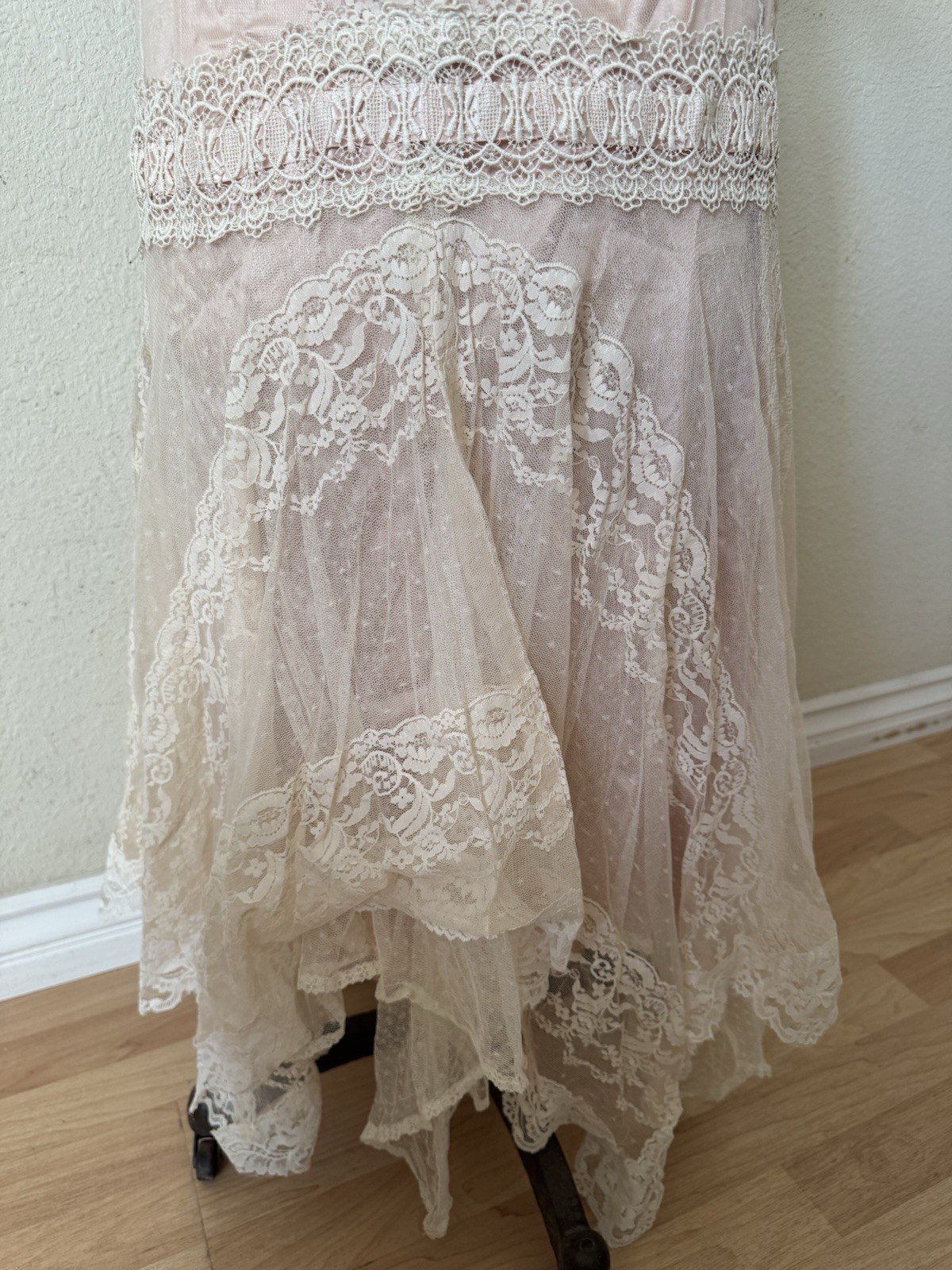 Vintage Susan Lane’s Country Elegance Lace Pearl Wedding Dress