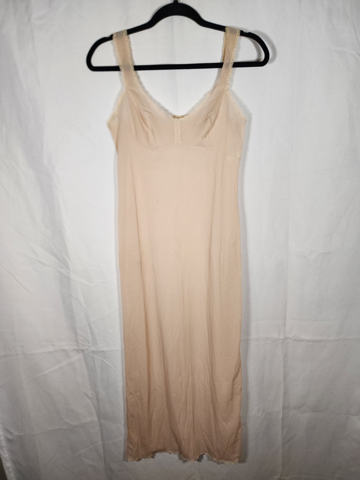 Vintage Full Slip Vassarette 3950 Beige Size 32 Beautiful Stitching USA