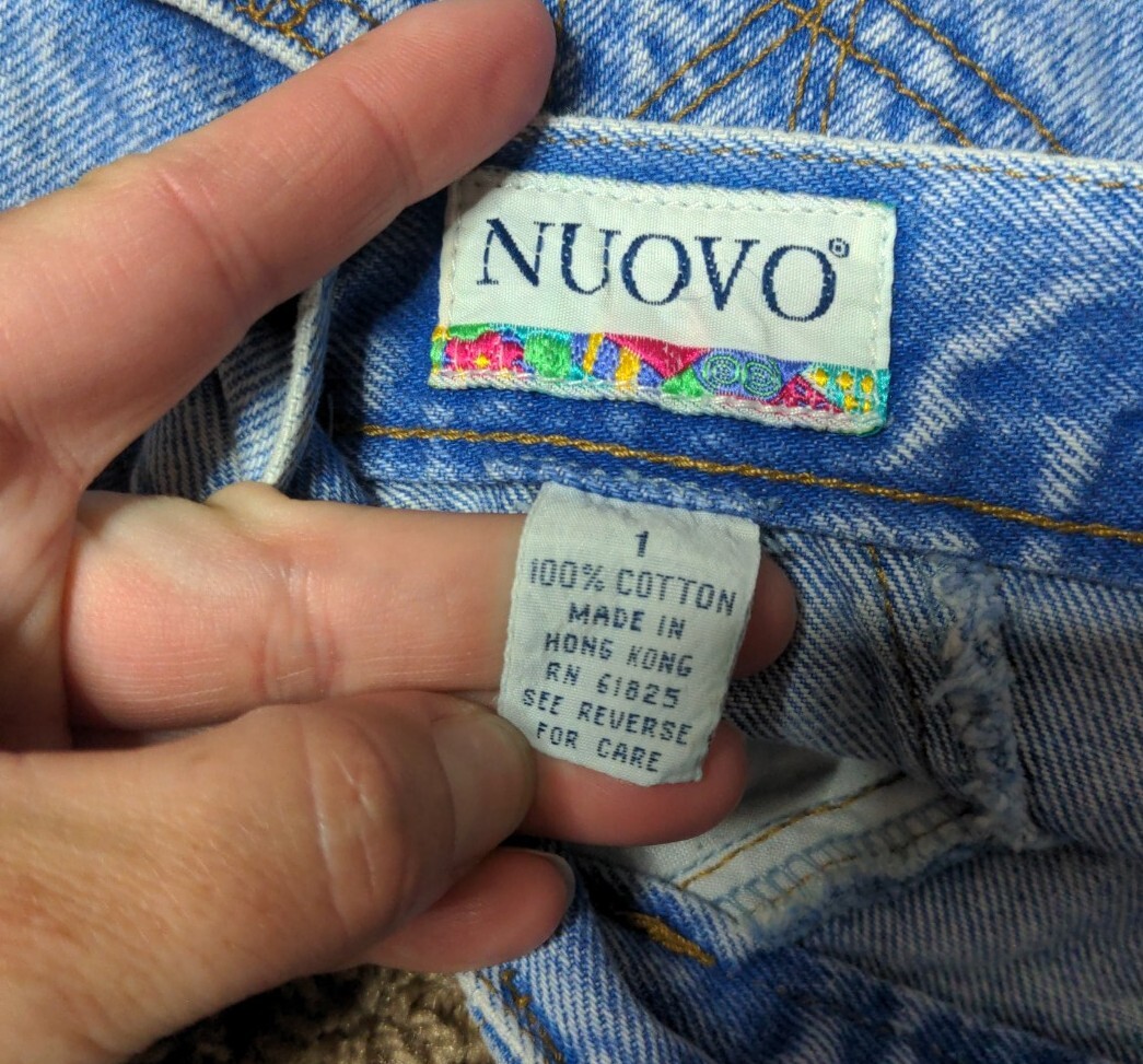 Vintage High Waisted Skirt Size 1 Nuovo Button Up 100% Cotton Denim Acid Wash