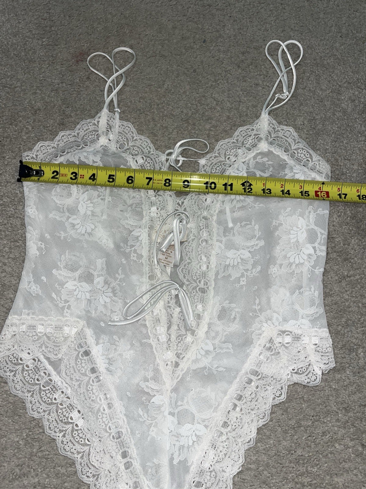 90s Gold Label Victorias Secret White Lace Bodysuit/Teddy Medium Vintage