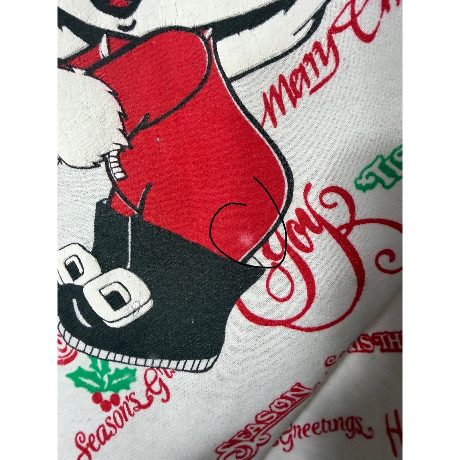 Vintage Christmas Panda Graphic Sweatshirt White Red Green Holiday Pullover L