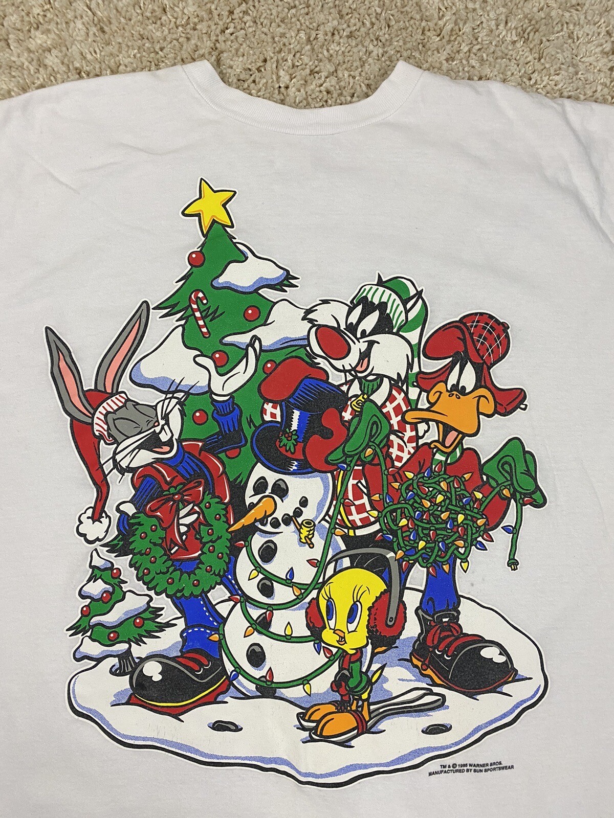 VINTAGE LOONEY TUNES CHRISTMAS T SHIRT XL 1995 90S BUGS BUNNY DAFFY SYLVESTER