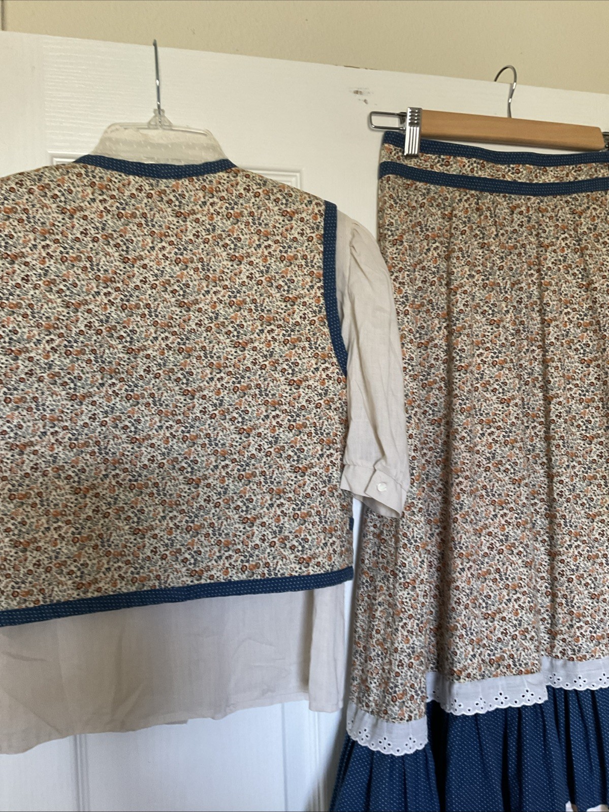 GUNNE SAX PATTERN HANDMADE VINTAGE SKIRT AND QUILTED VEST WITH BLOUSE XS