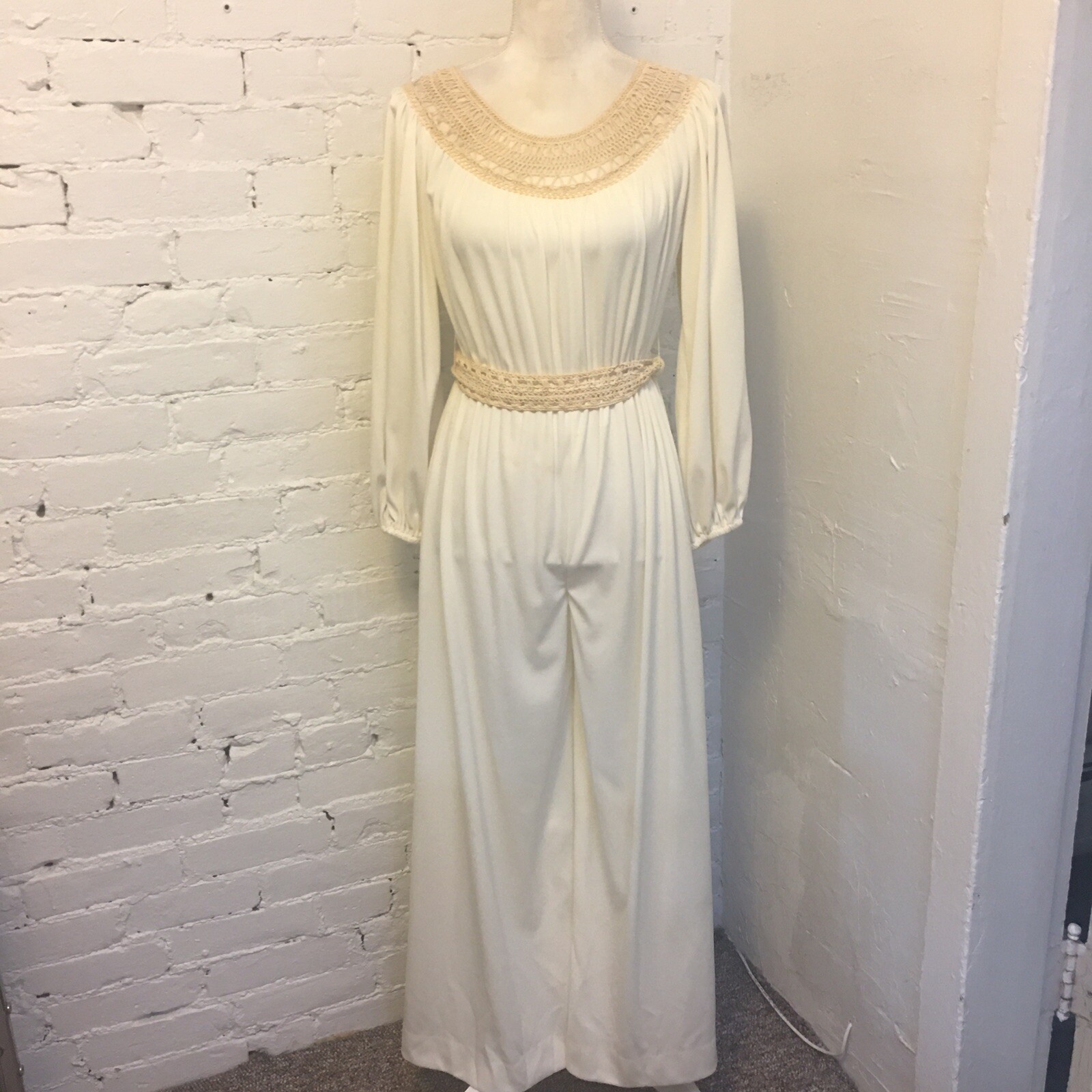 Vintage 70s rope trim wide leg jumpsuit ivory size s-m party cocktails