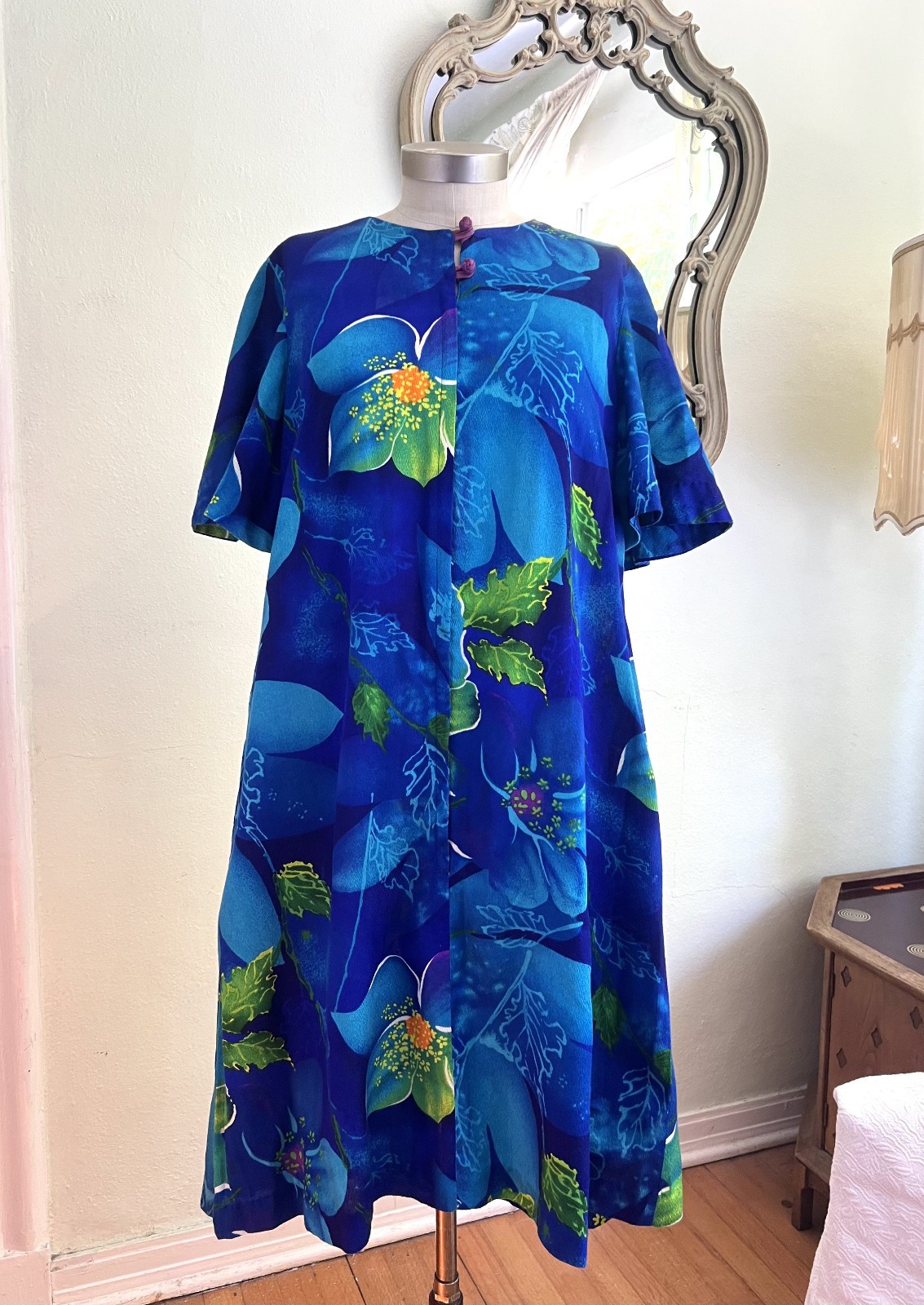 Vintage Tiki Chic 1960s 70s Liberty House Hawaiian Bark Cloth Muu Muu Dress M L