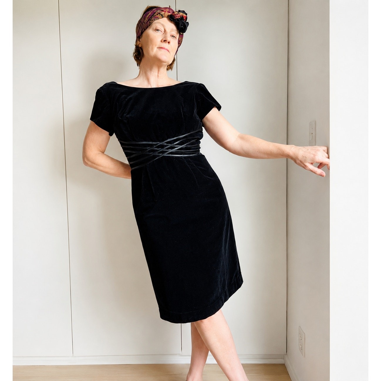 Vintage 50s Black Velvet Pencil Dress SZ Classic Elegant Mid-Century Cocktail