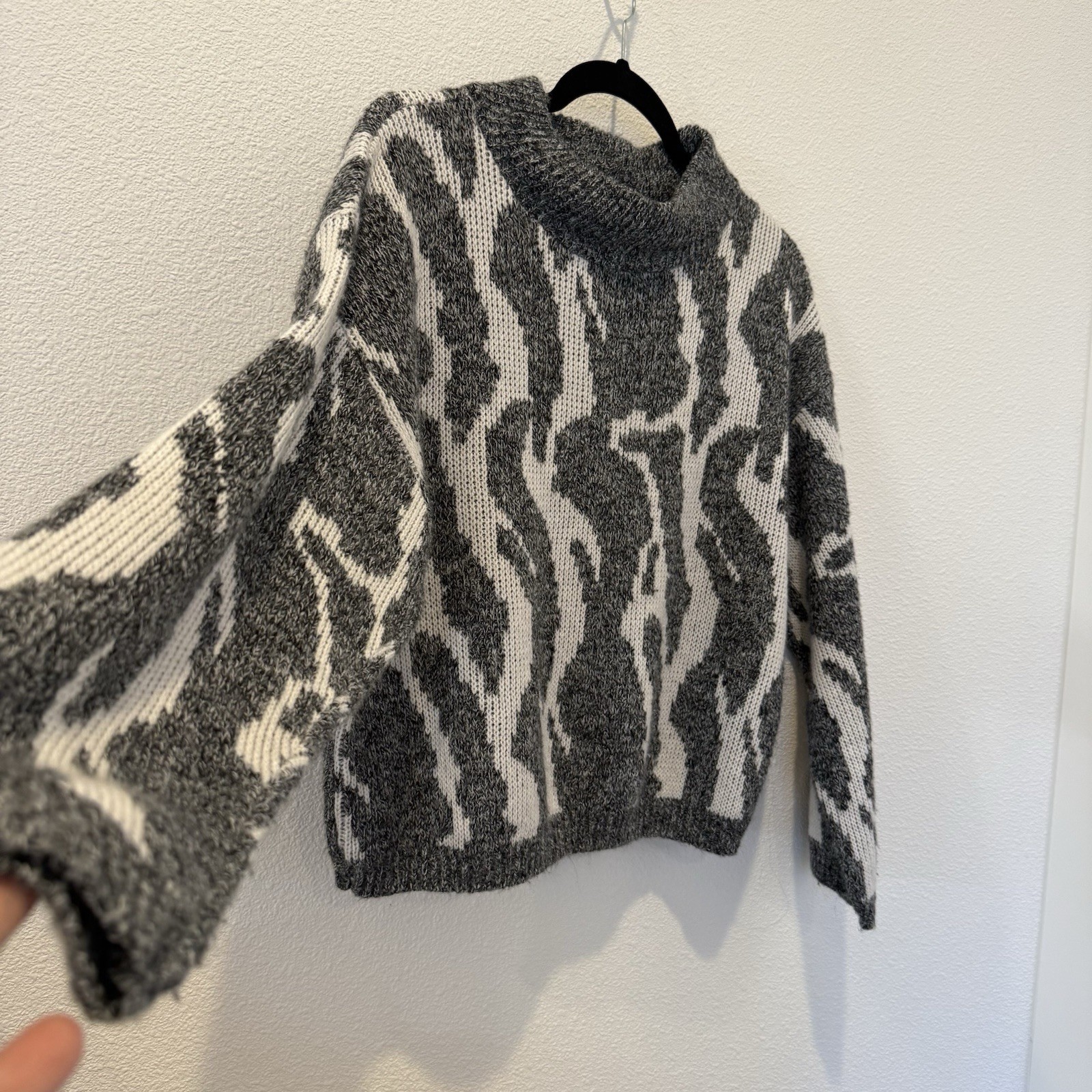 Vtg Croquet Club 80s 90s Prep Crop Sweater Animal/Geometric All Over Print Retro