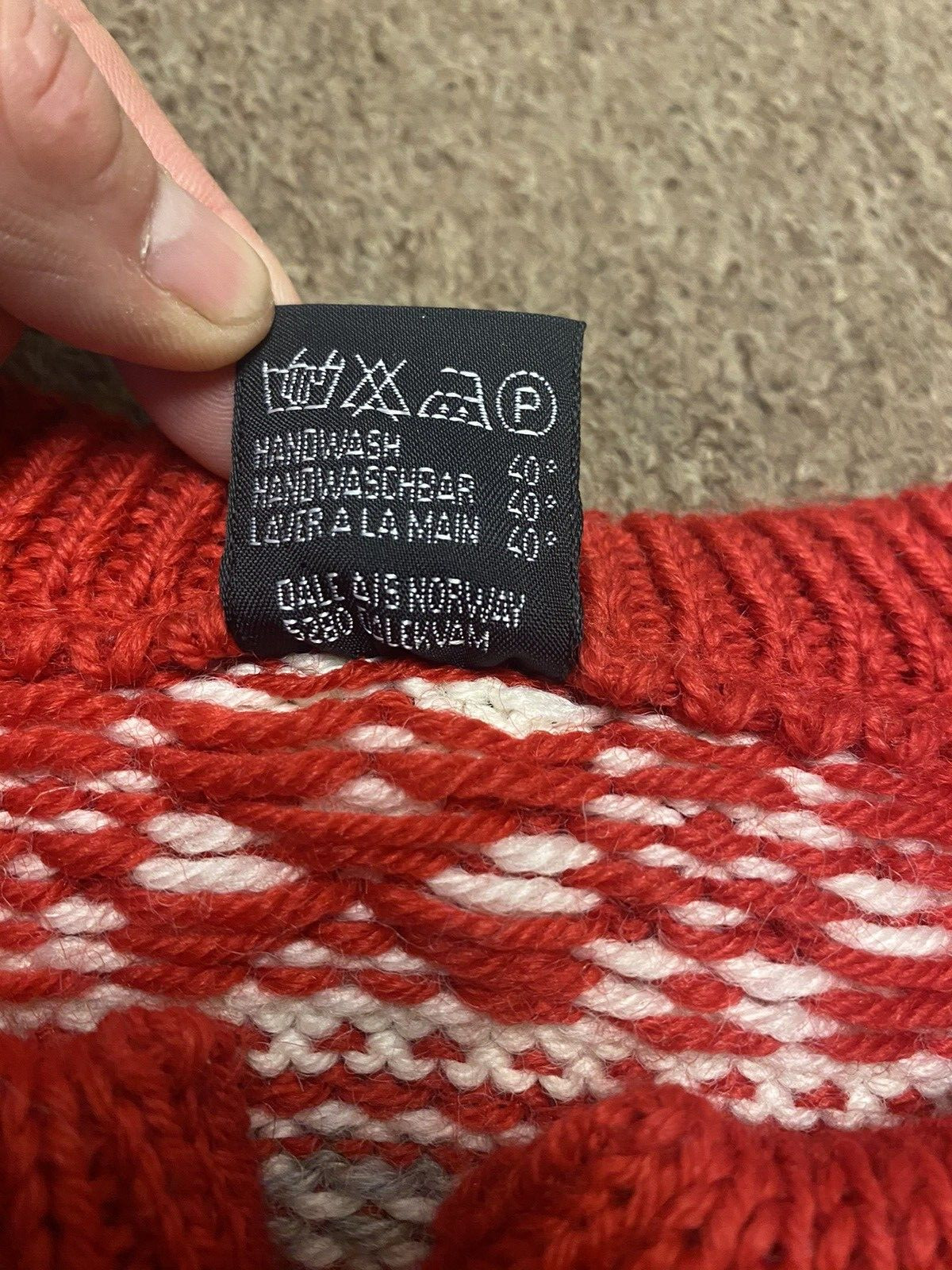 Vintage Dale of Norway Wool Sweater Silver Latch Hook Buttons Size Medium