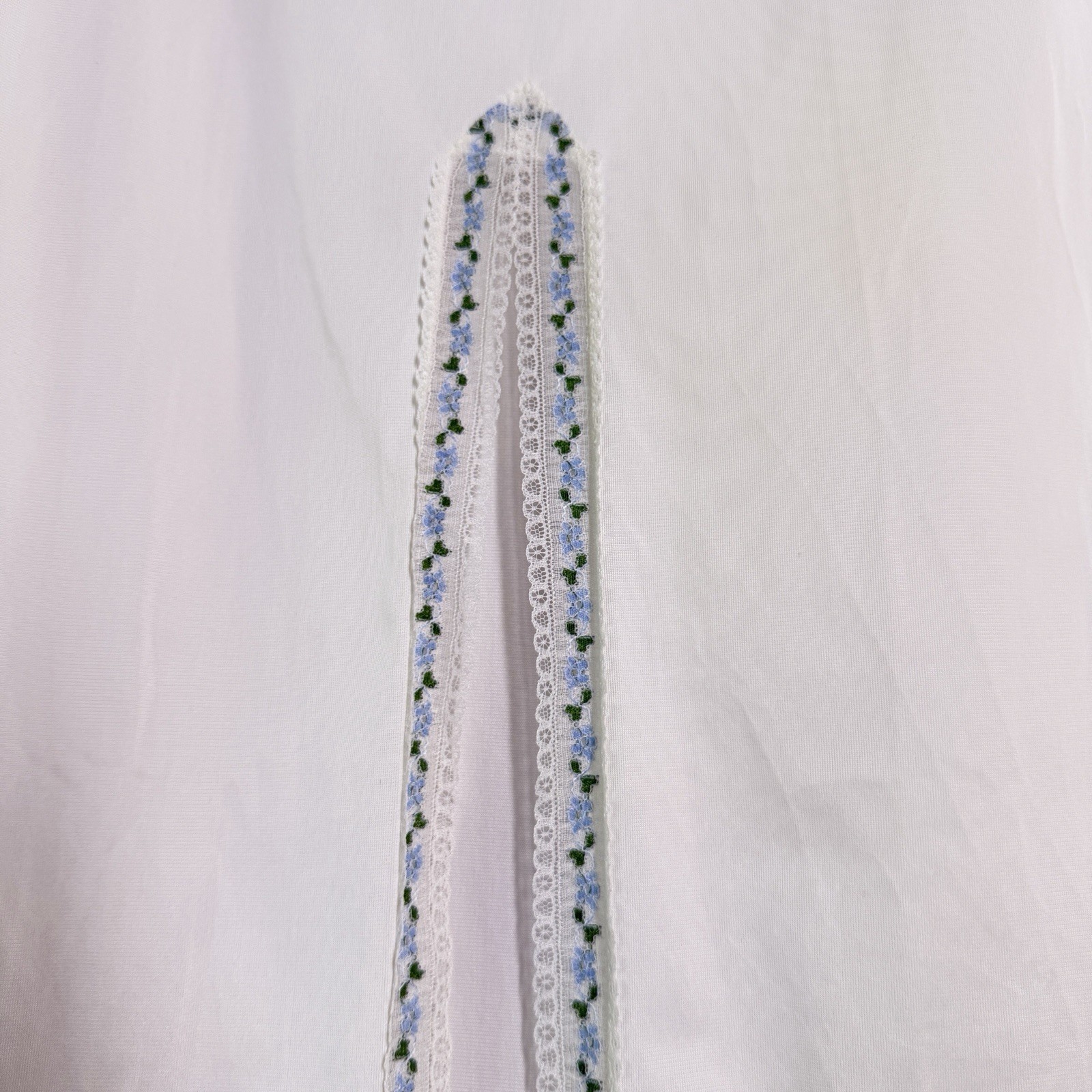 Rare true vintage 1960s/1970s Empress Maid white maxi half-slip Sz S-M