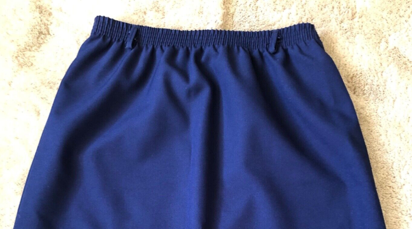 Women’s skirt size 14 blue 25” length waist 28-35” Elastic Stretch