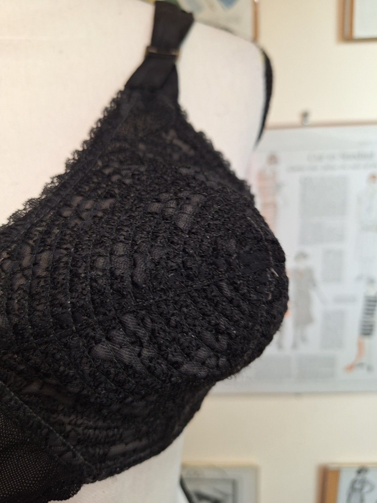 Life Romance Formfit Black vintage bullet bra 36C