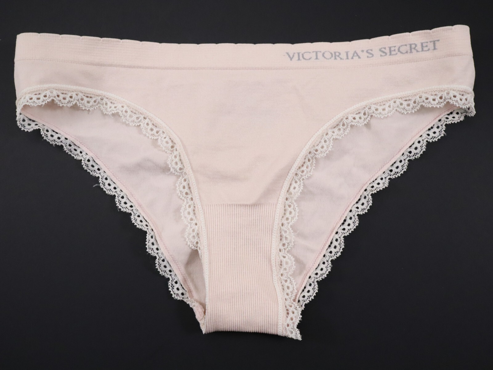 2 VTG 2014 Victoria’s Secret Seamless Ruffle Thong Cheekini Panties Lot SMALL