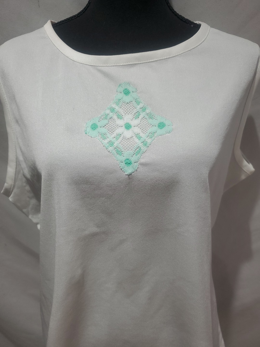 Vintage Beeline Fashion Sleeveless Top White Mint Green Applique sz 22