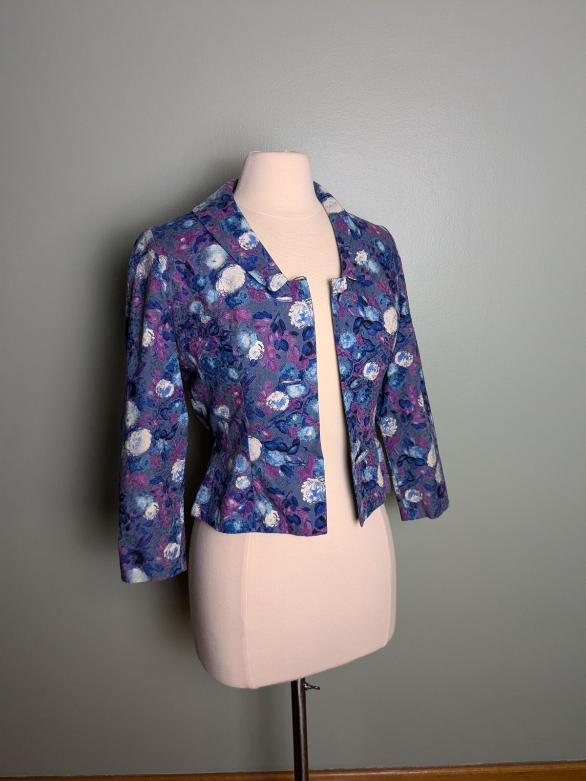 Floral Purple Blue White Vintage 1960s Jacket 3/4 Sleeve