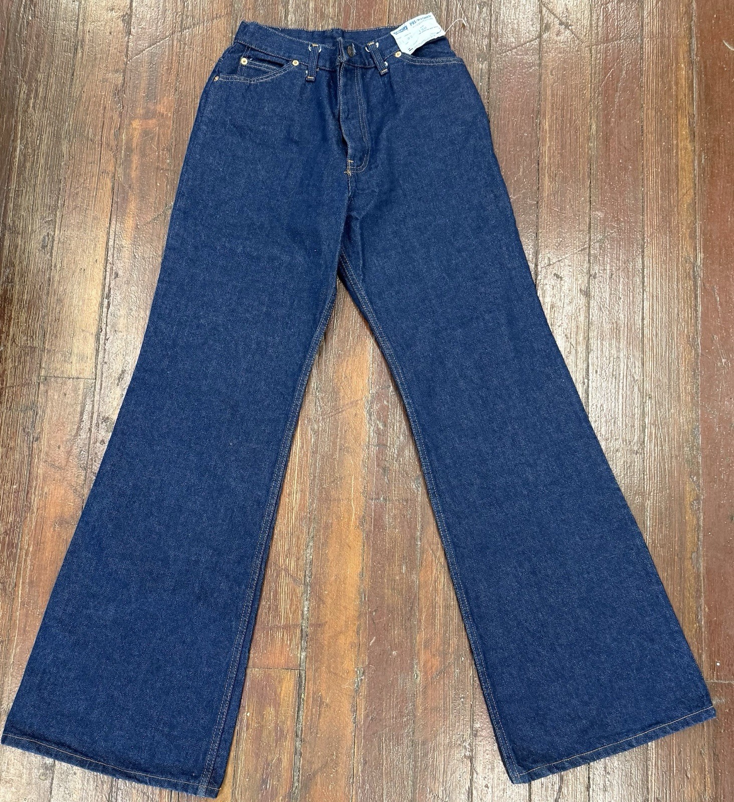 Vintage 70s NWT Levi’s Flare Jeans 26089-0214 Dark Wash Denim Women’s 15M 31×33