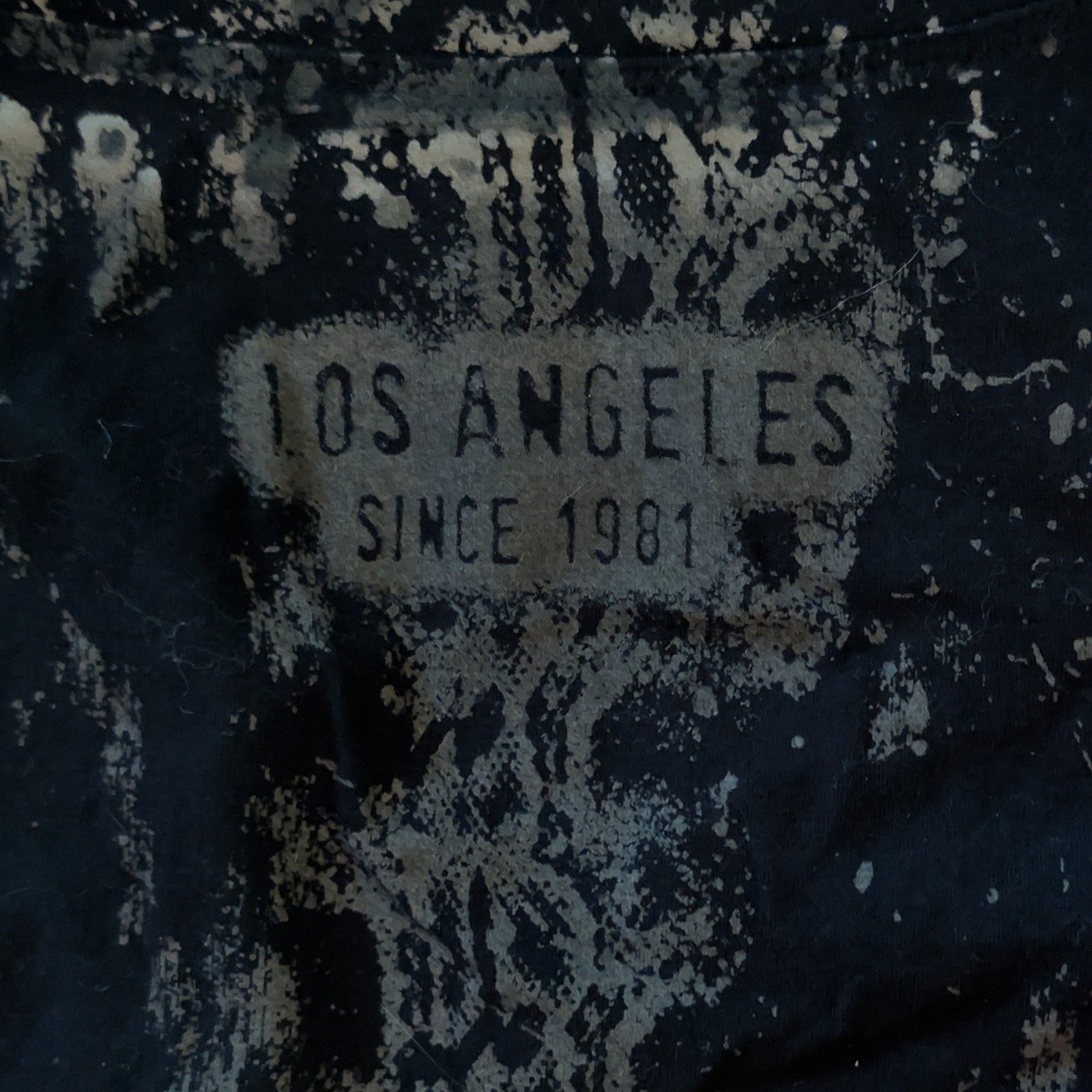 90s-y2k GUESS black rhinestone logo long sleeve crewneck